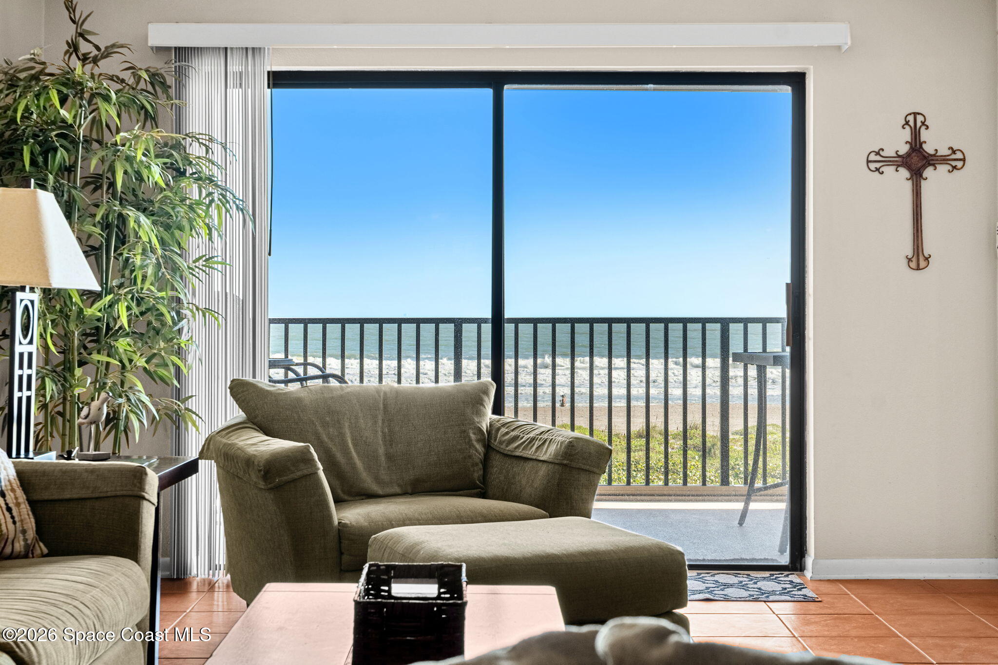 8498 Ridgewood Avenue 2305