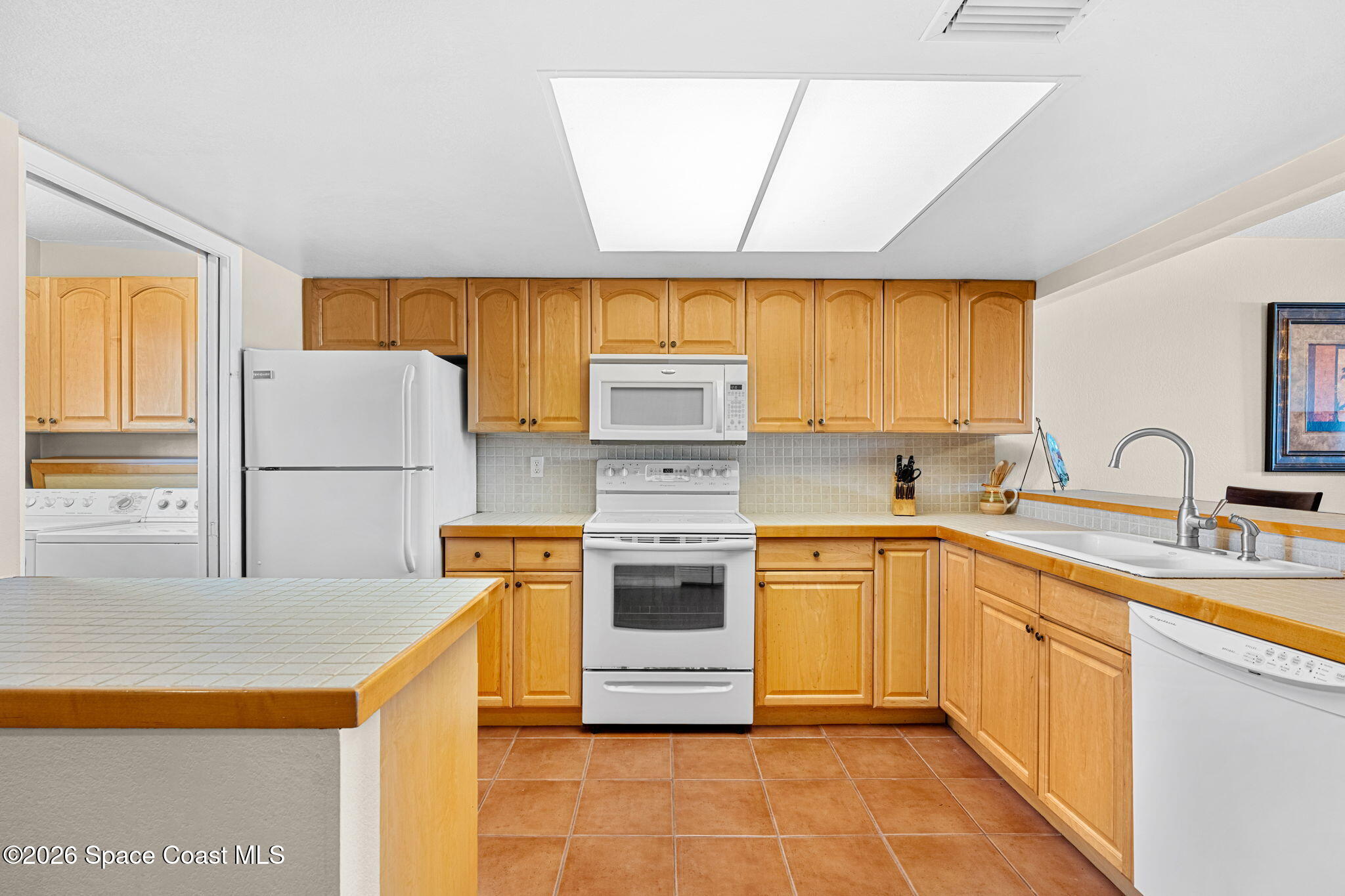 8498 Ridgewood Avenue 2305