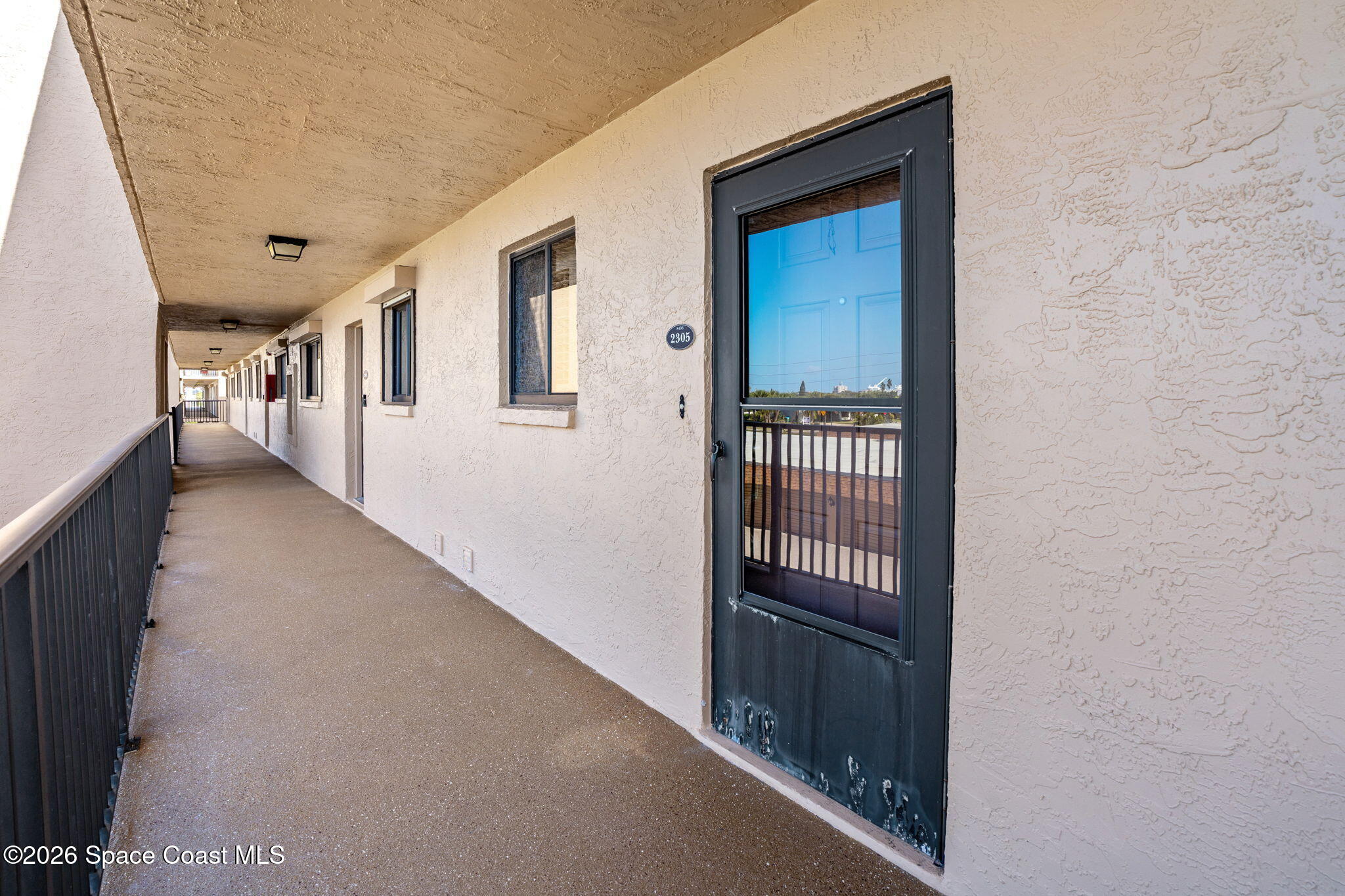 8498 Ridgewood Avenue 2305