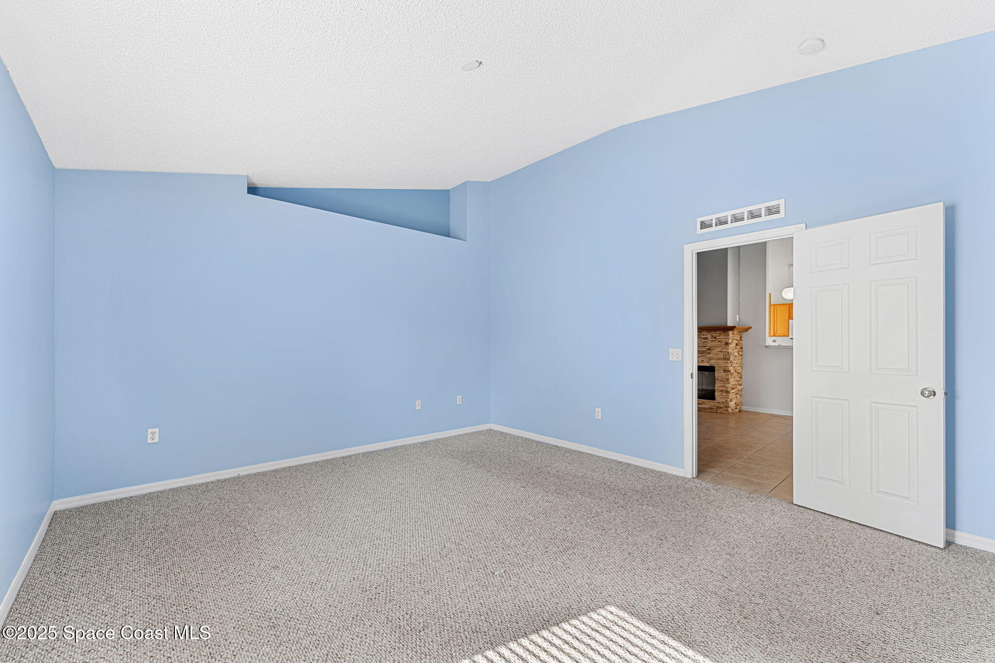 2390 Savannah Boulevard