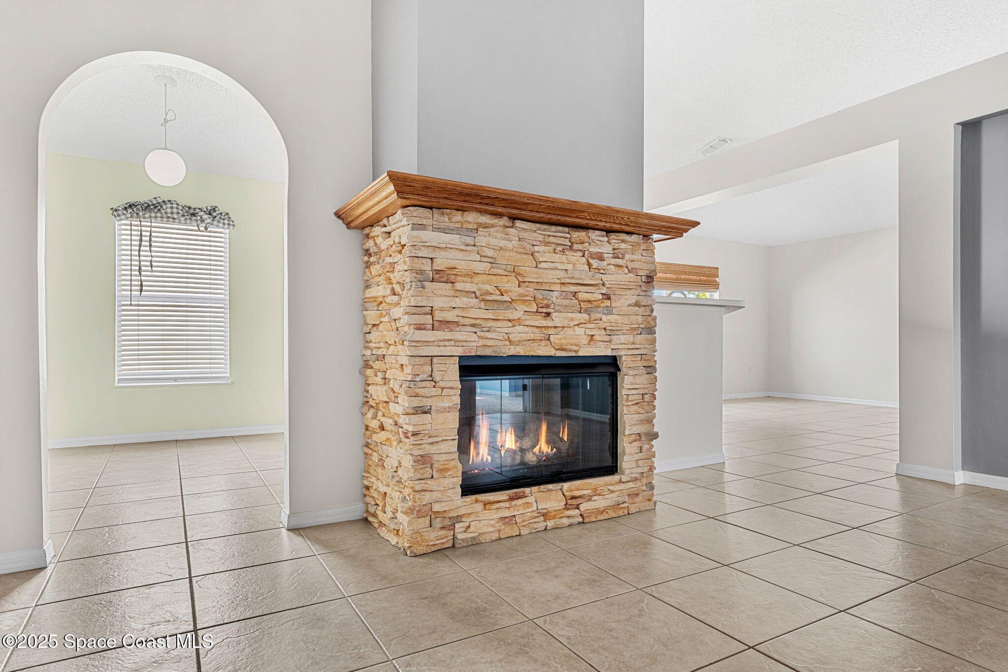 2390 Savannah Boulevard