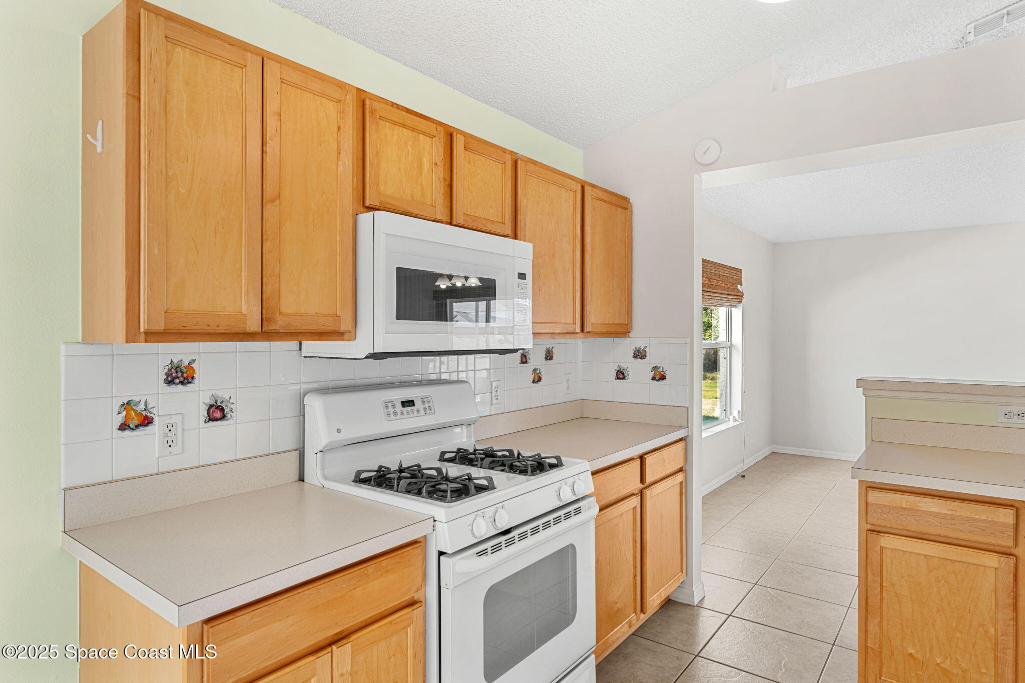 2390 Savannah Boulevard