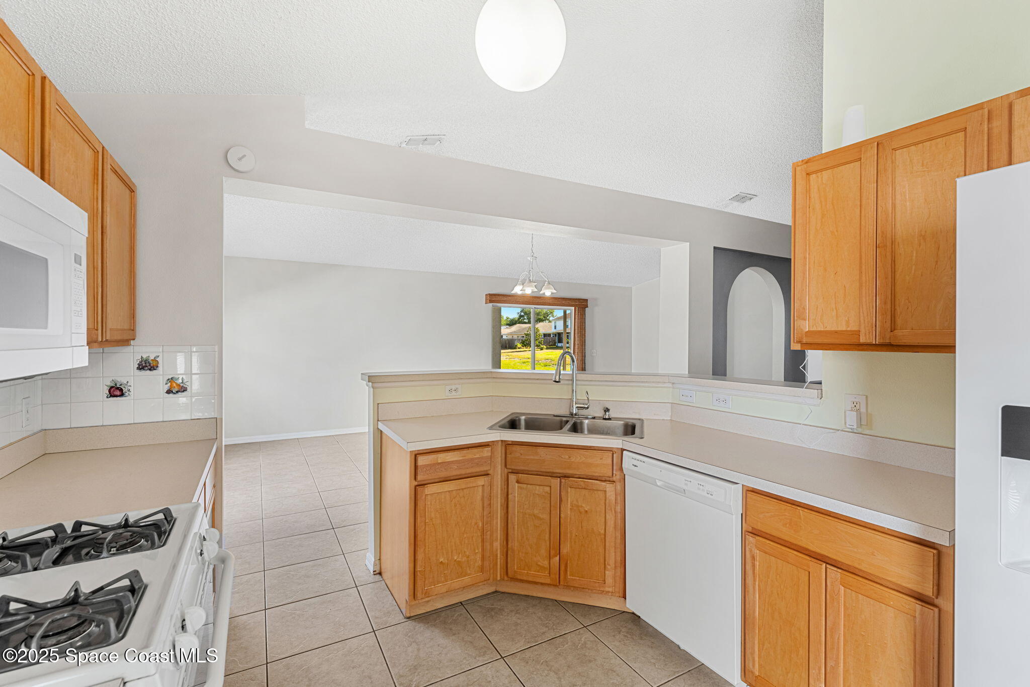 2390 Savannah Boulevard