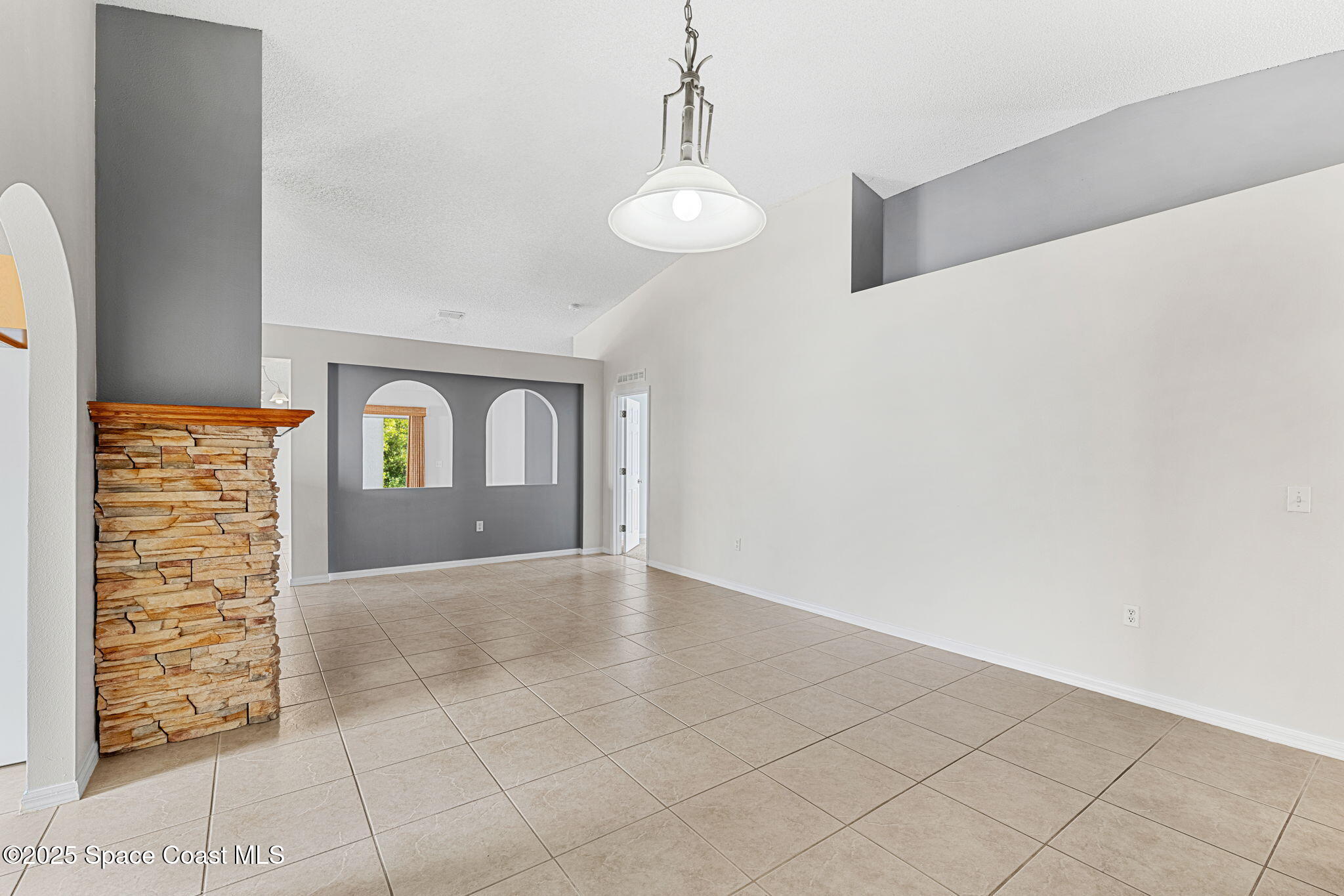 2390 Savannah Boulevard