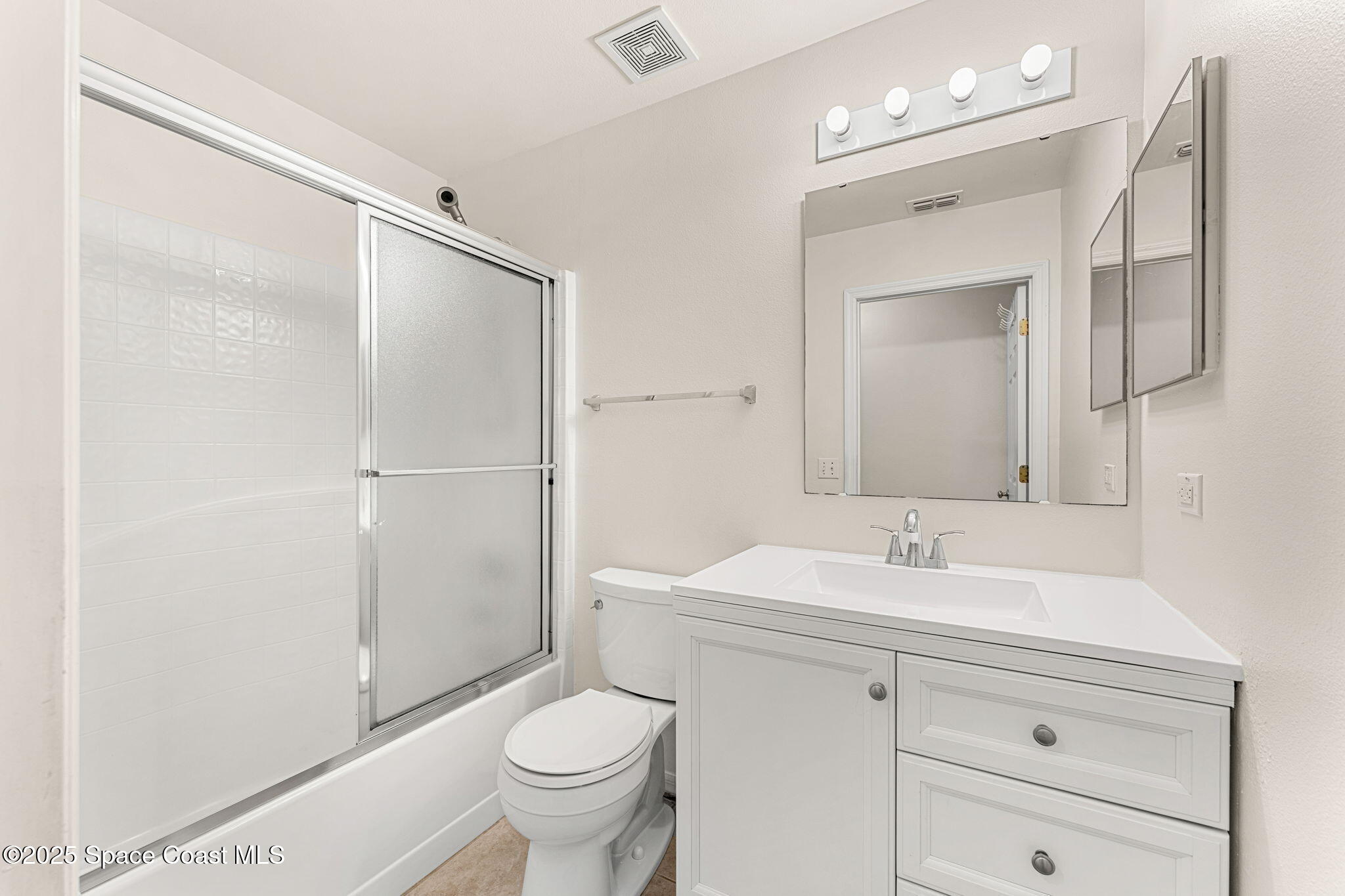 2390 Savannah Boulevard