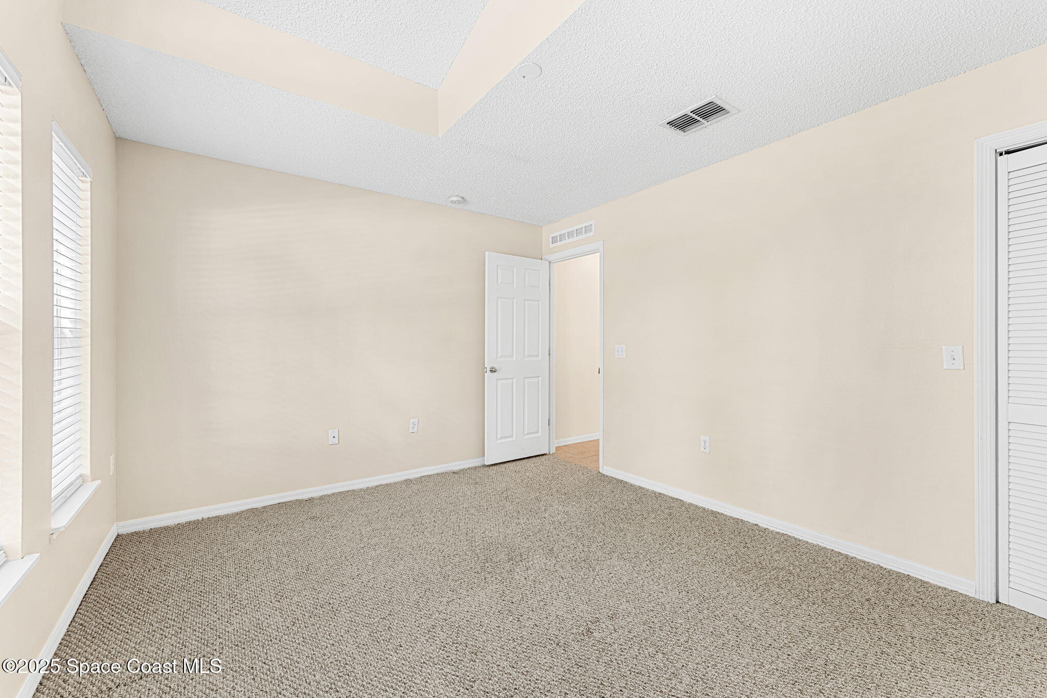 2390 Savannah Boulevard