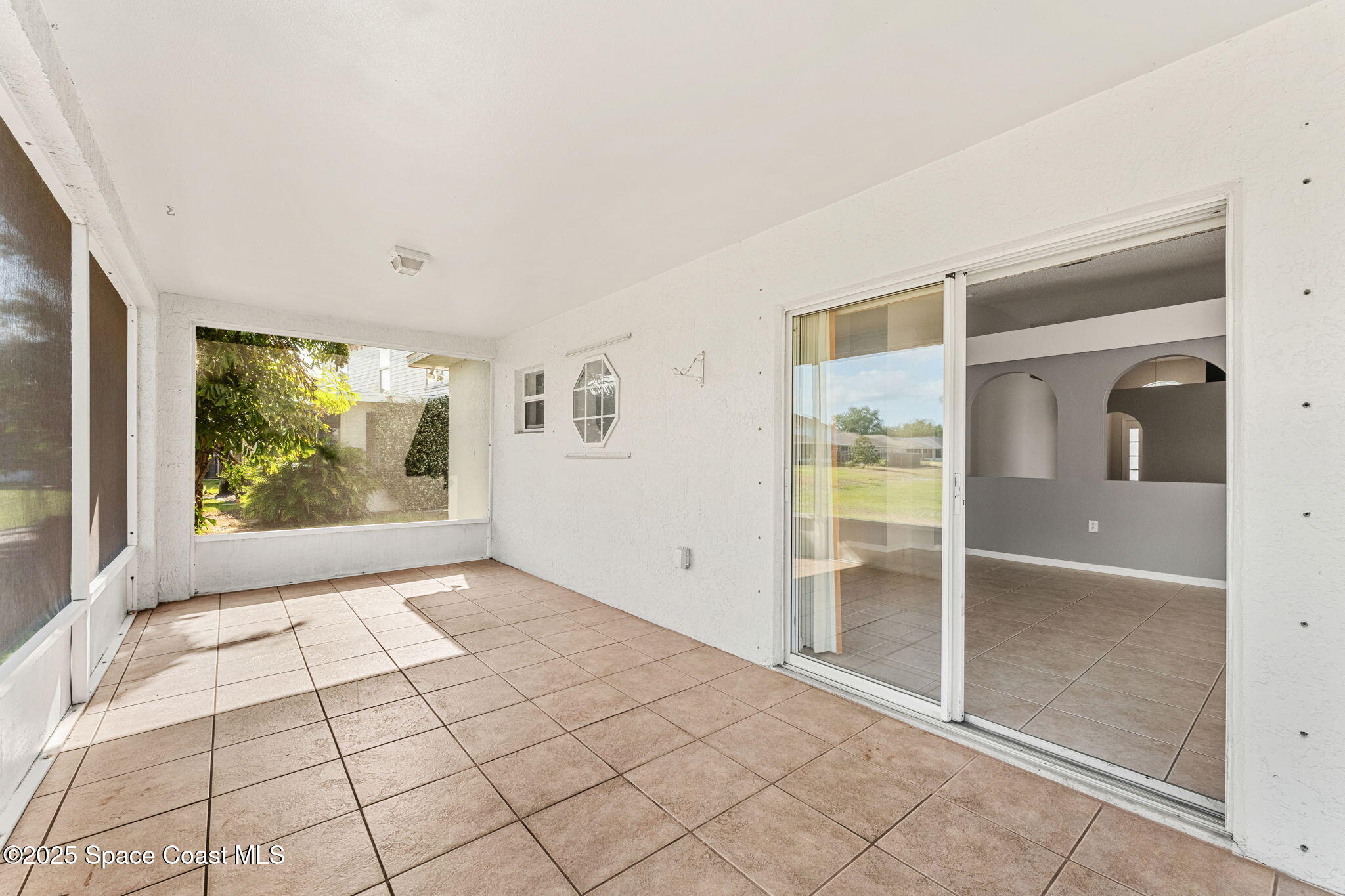 2390 Savannah Boulevard