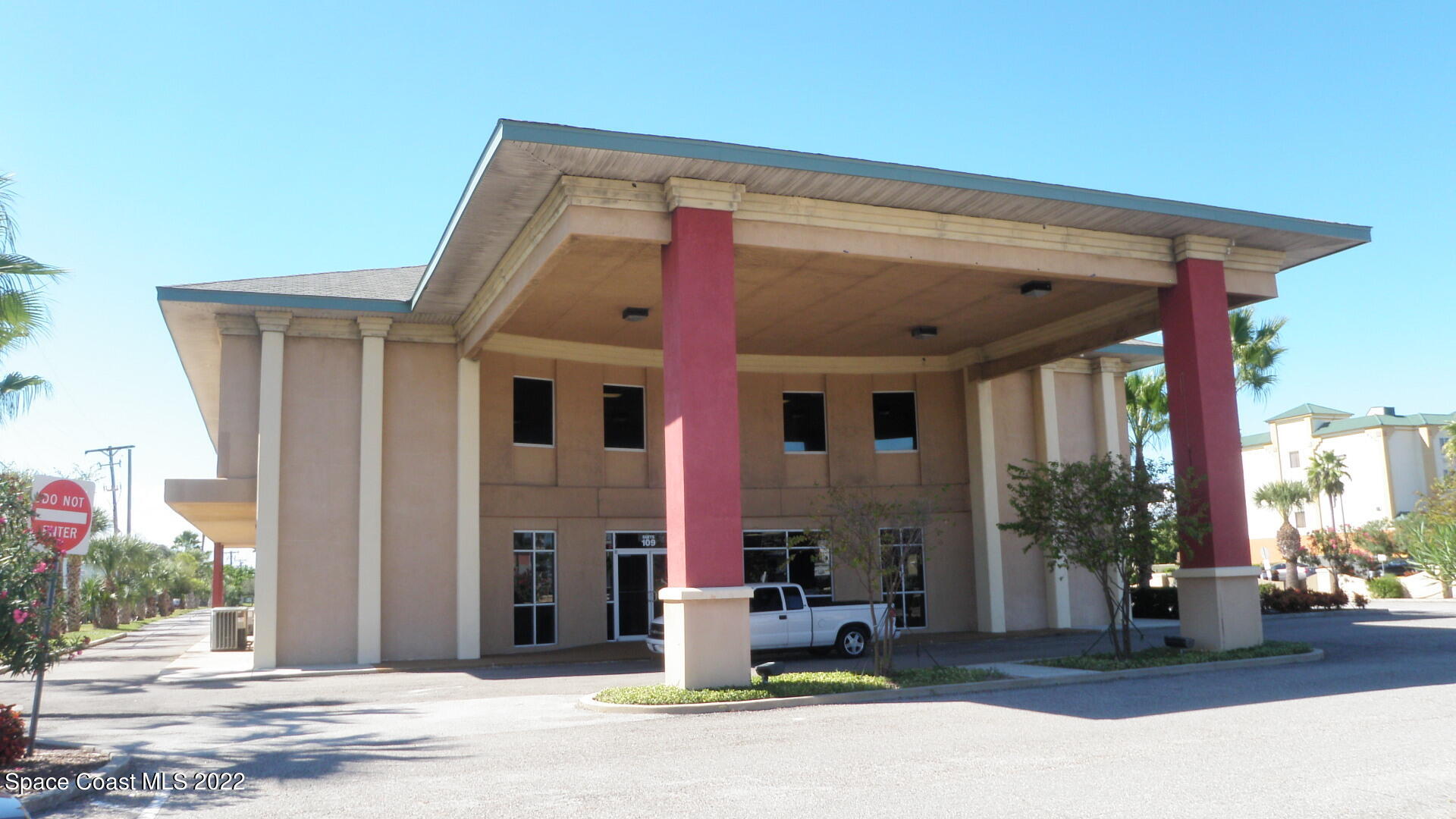 5505 N Atlantic Avenue, 204