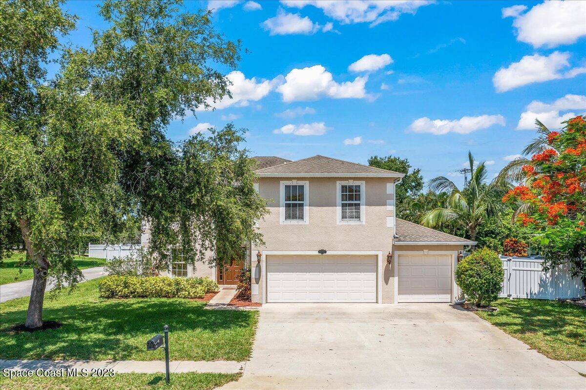 6041 Ridge Lake Circle
