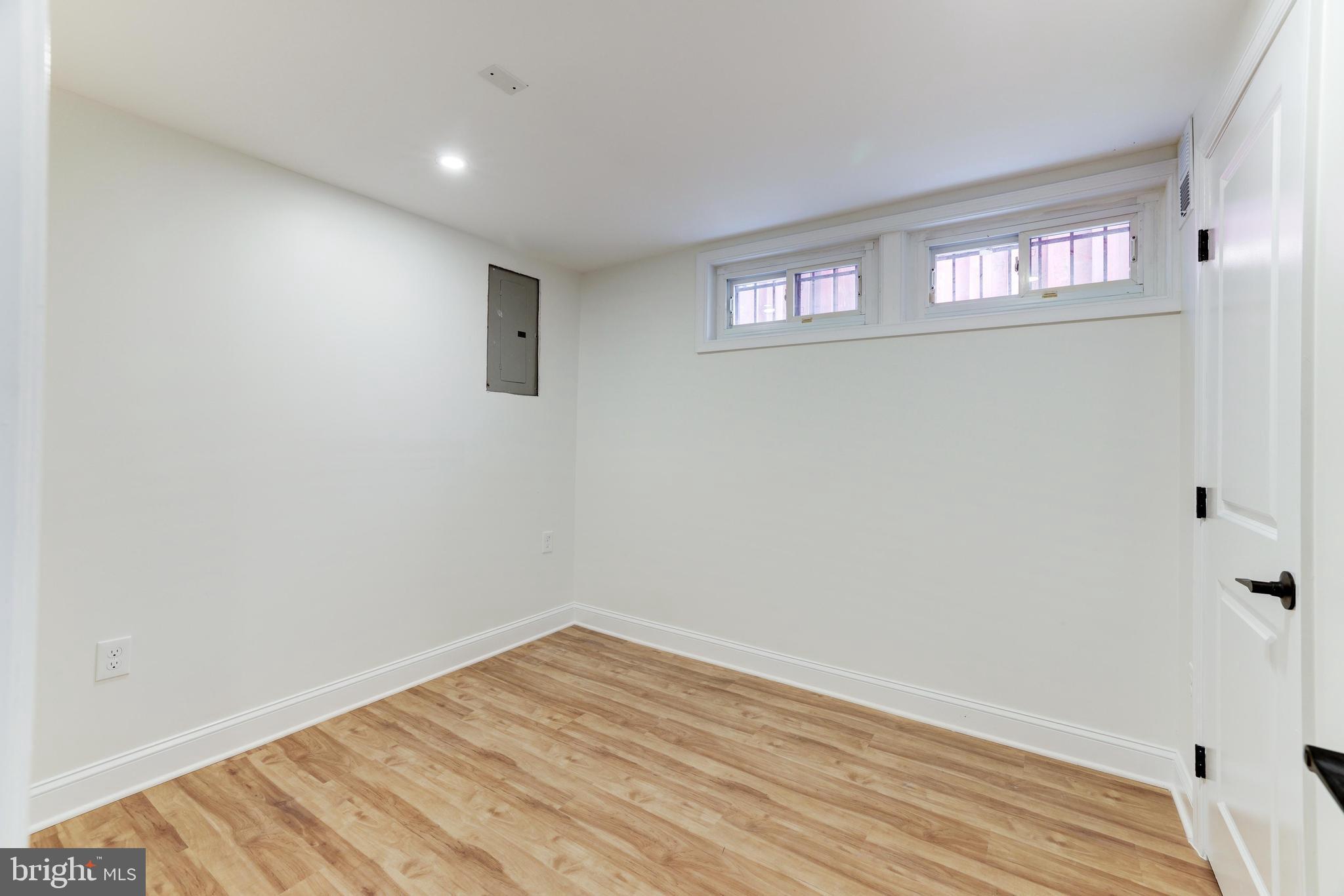 160 Forrester STREET SW