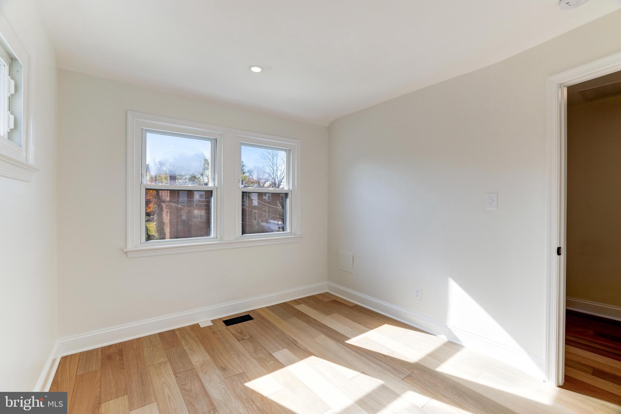 160 Forrester STREET SW