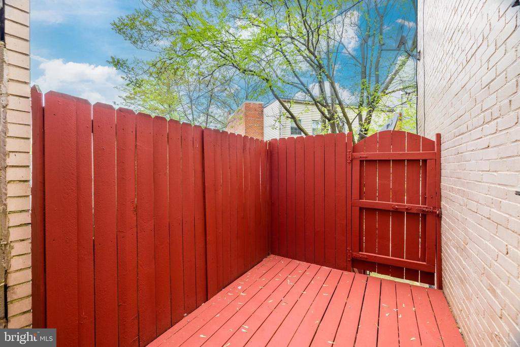 1810 Minnesota Ave SE #102
