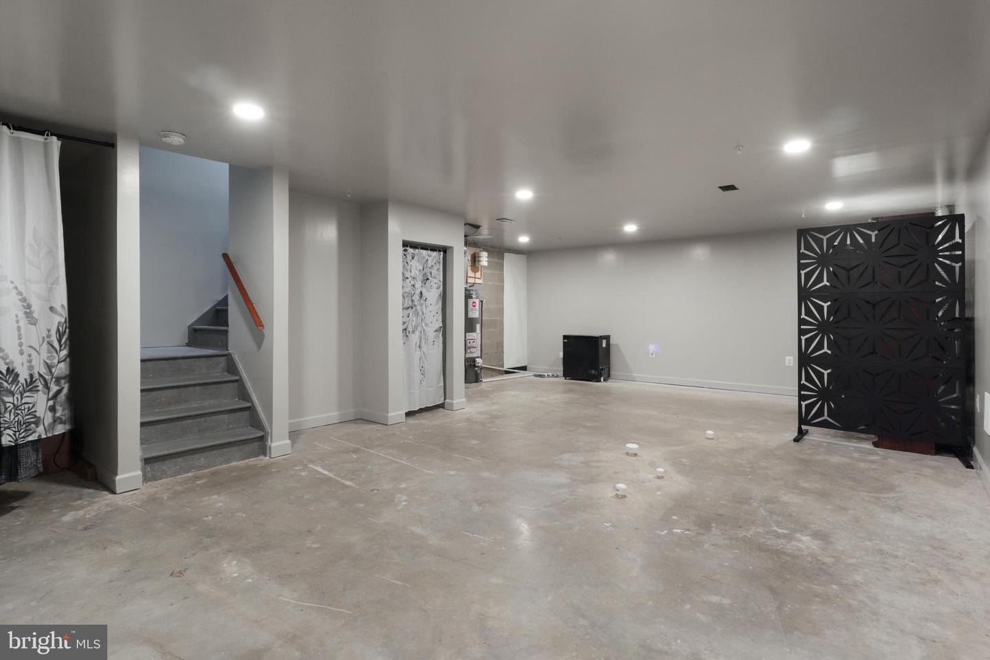 919 Blakney Ln SE