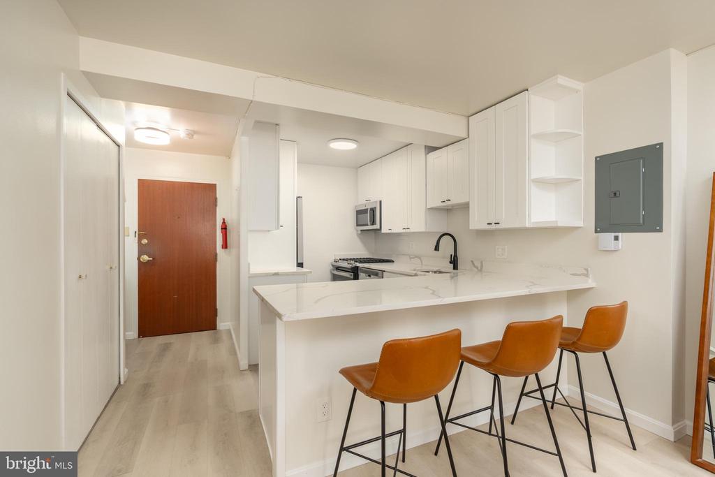 730 24TH ST NW #212