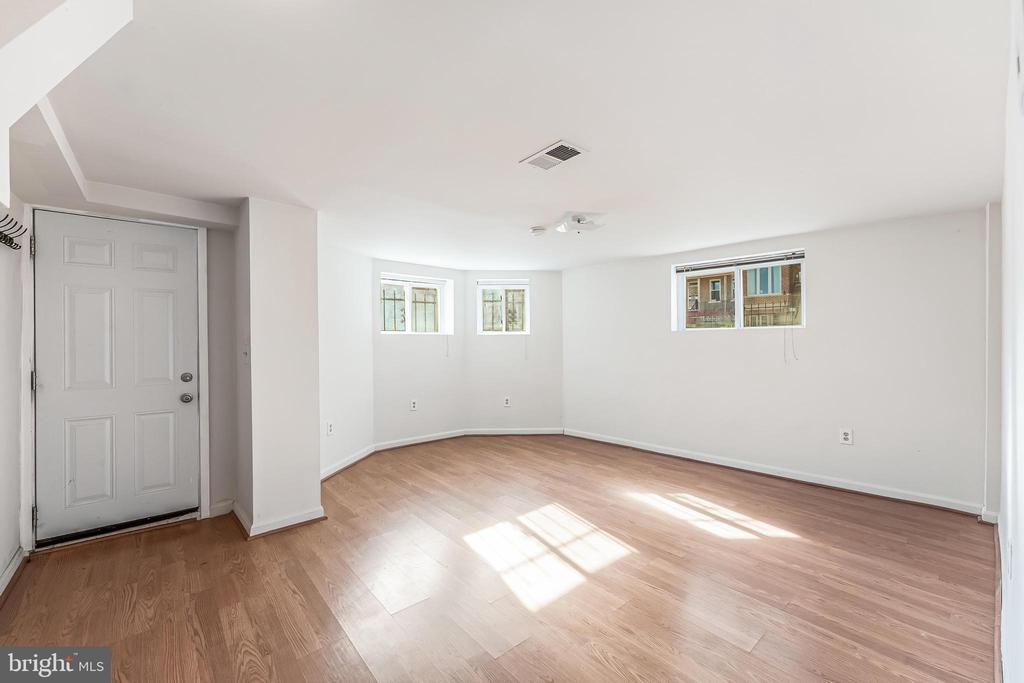 165 U NW 3