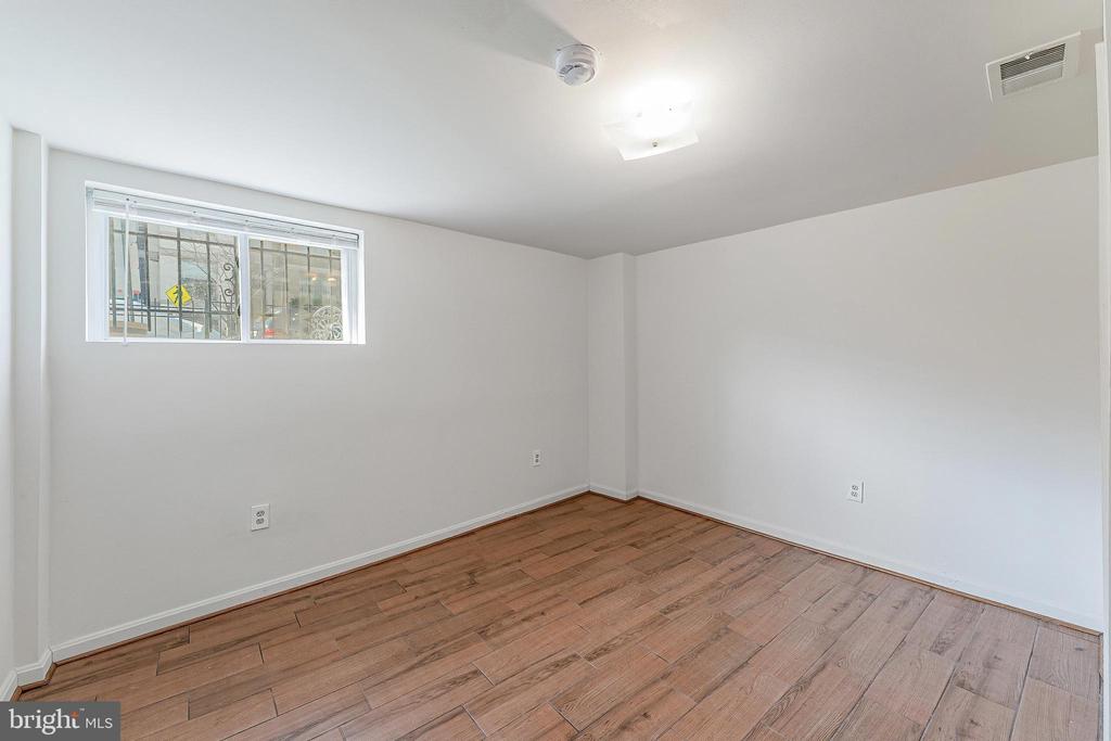 165 U NW 3