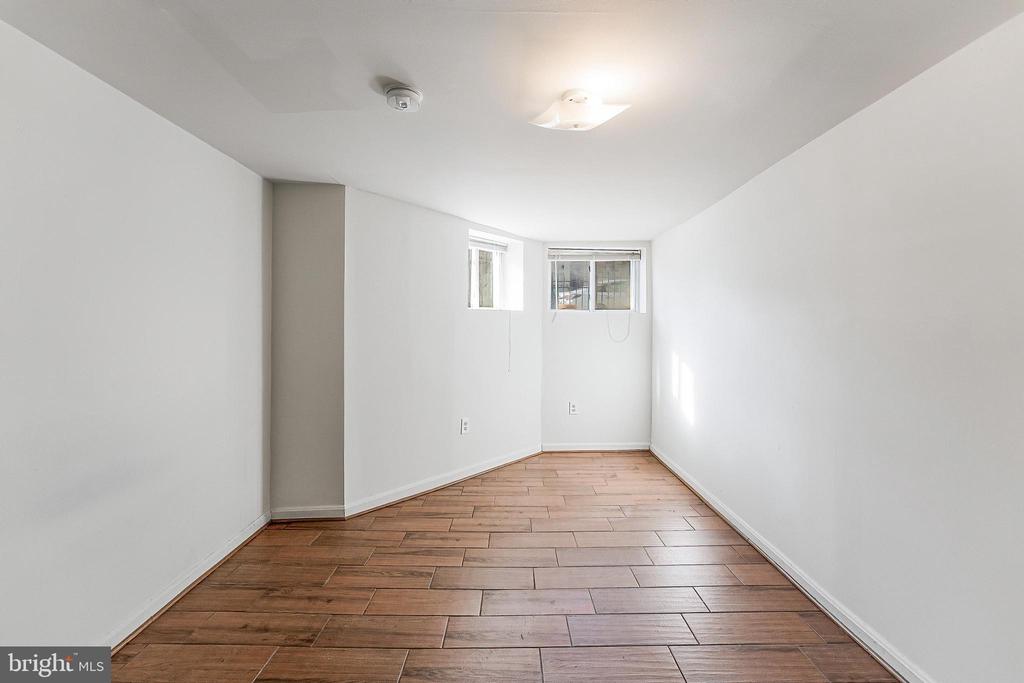 165 U NW 3