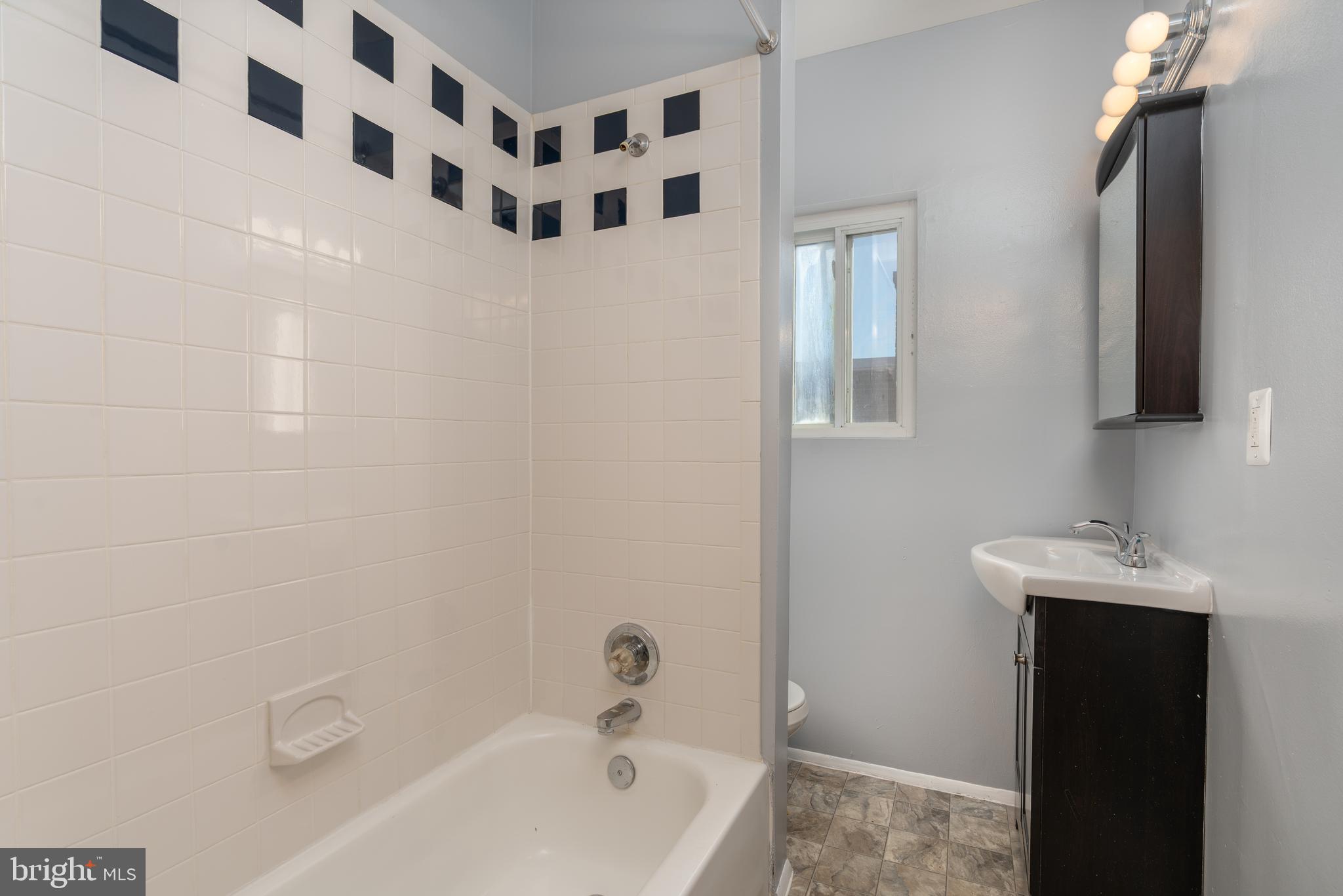 4936 NASH STREET NE 9