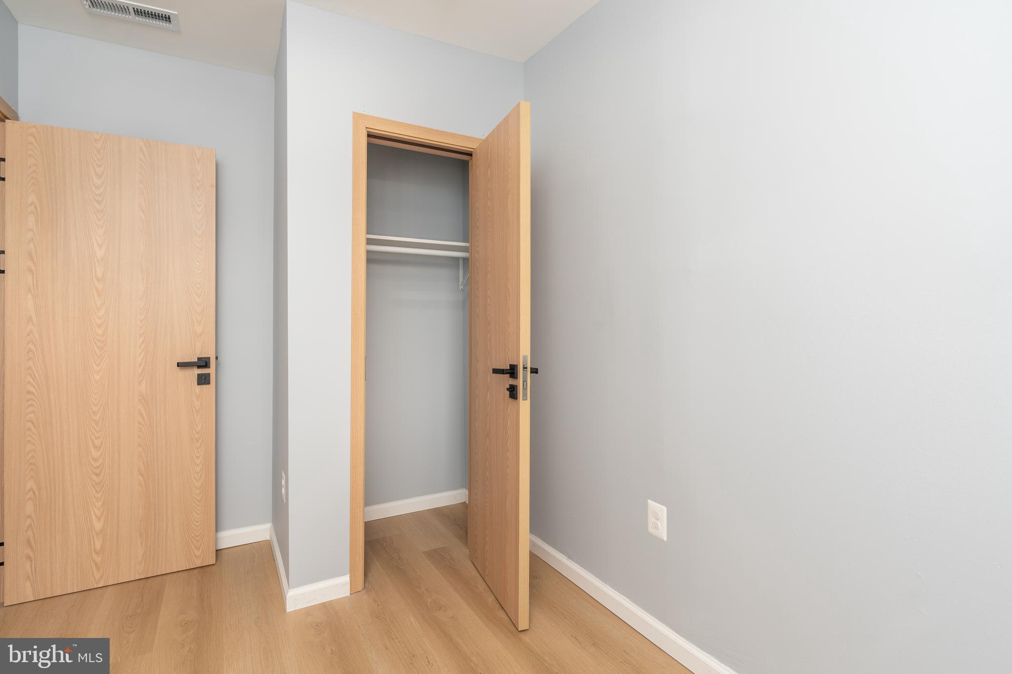 4936 NASH STREET NE 9