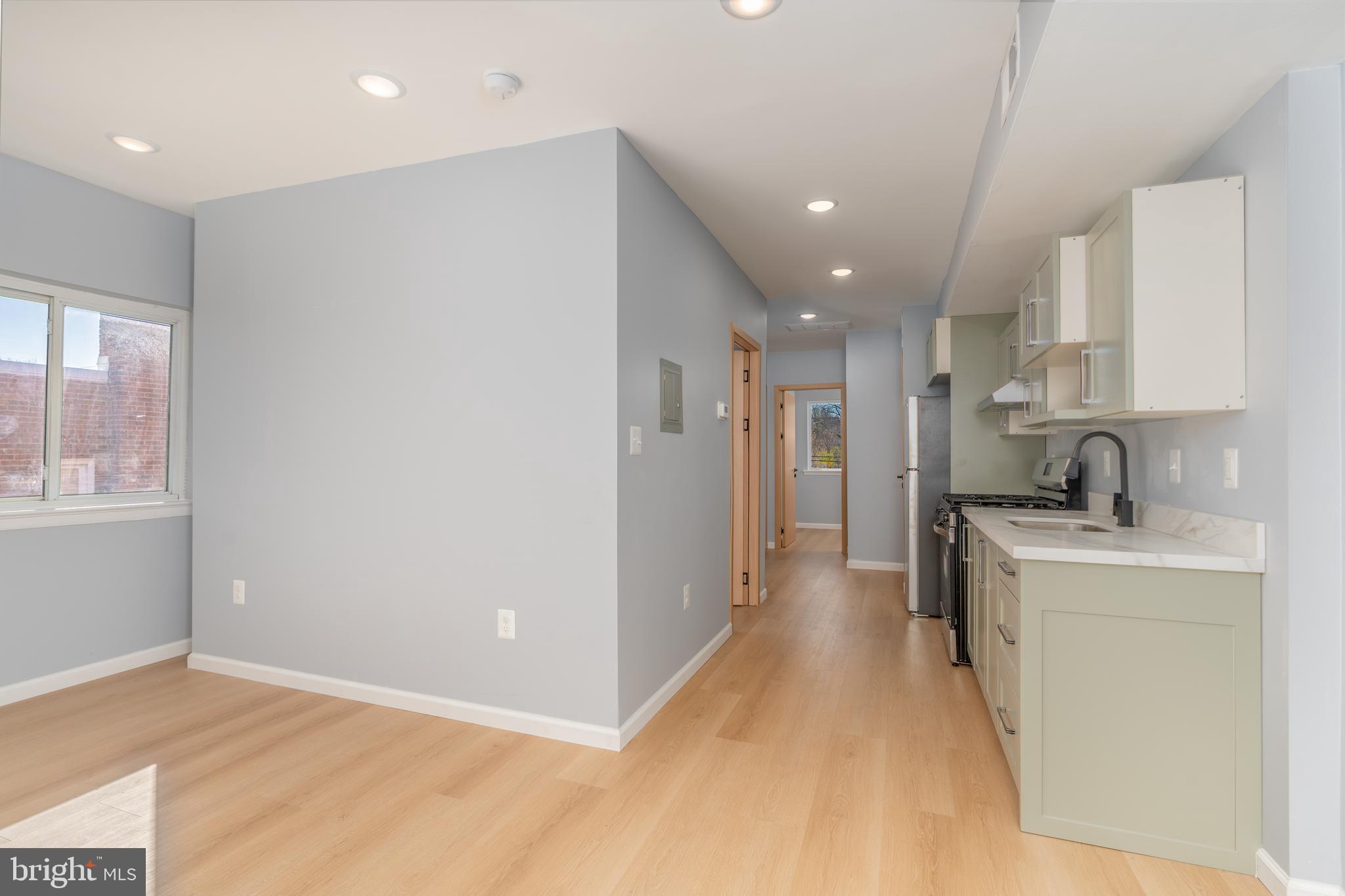 4936 NASH STREET NE 9