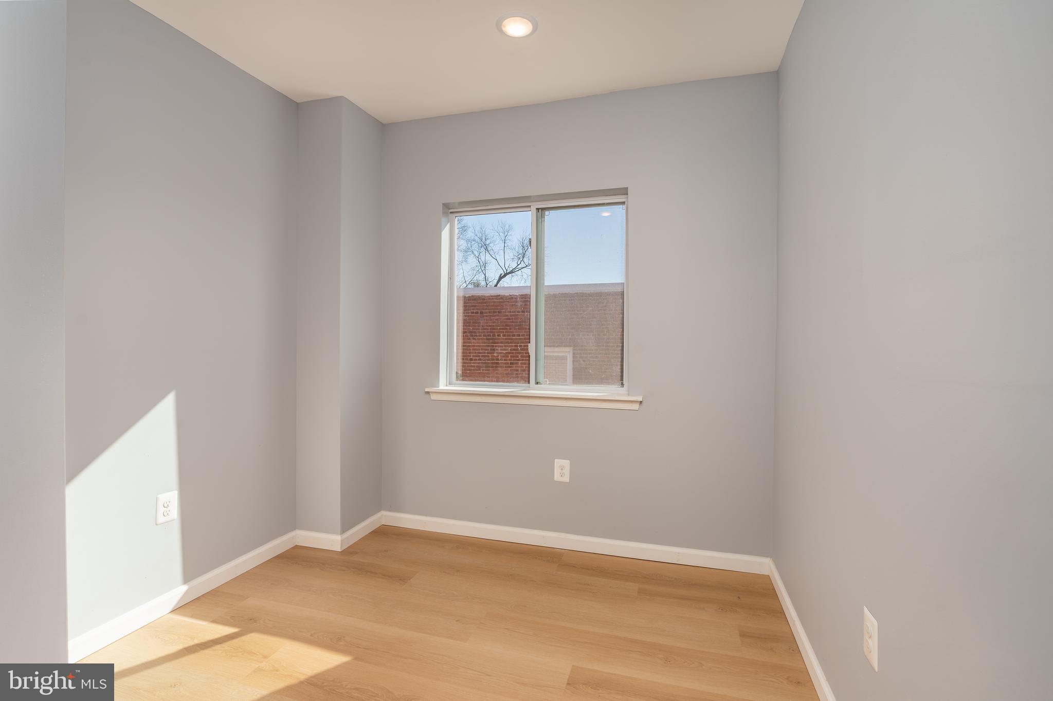 4936 NASH STREET NE 9