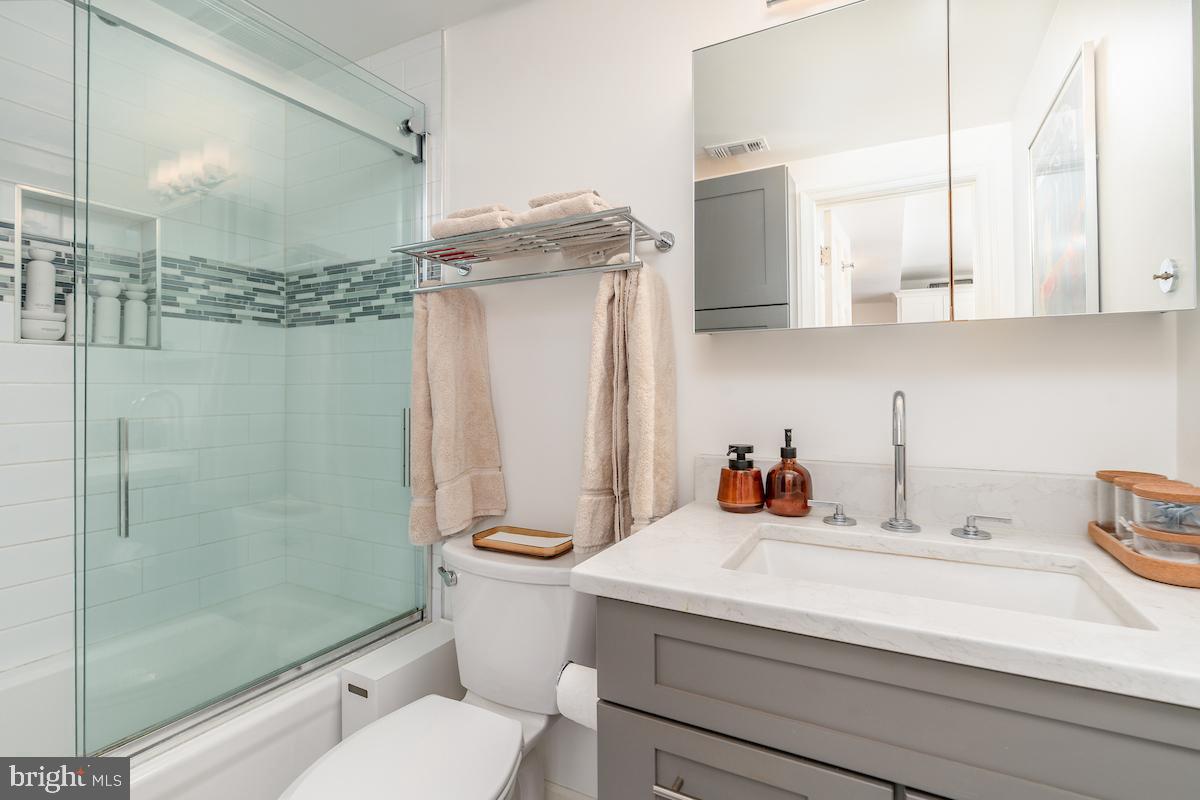 1930 18TH STREET NW 32