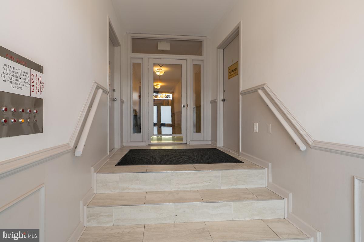 1930 18TH STREET NW 32