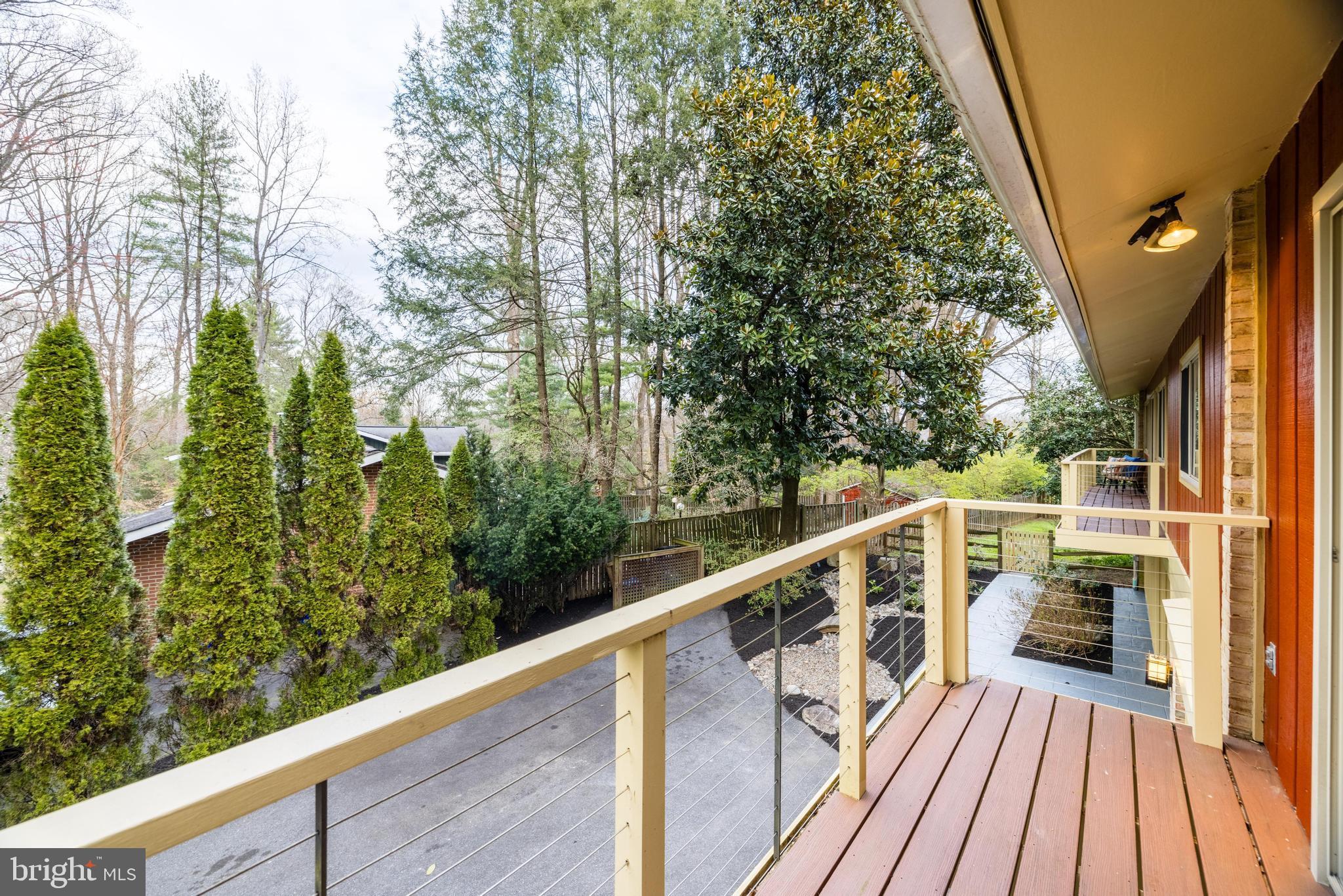 8042 Park Overlook Dr