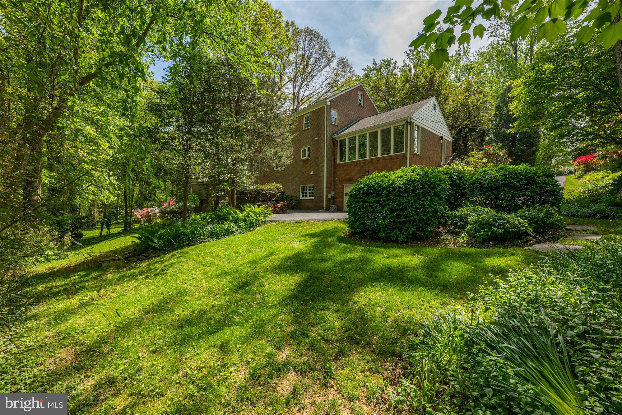 8625 Fenway Rd