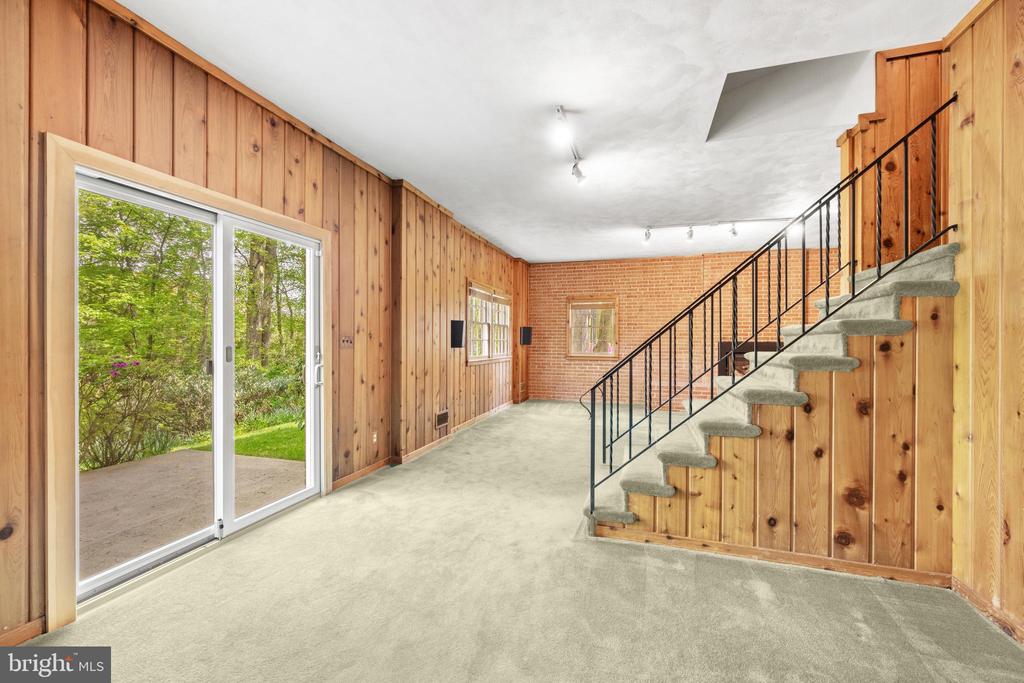 8625 Fenway Rd