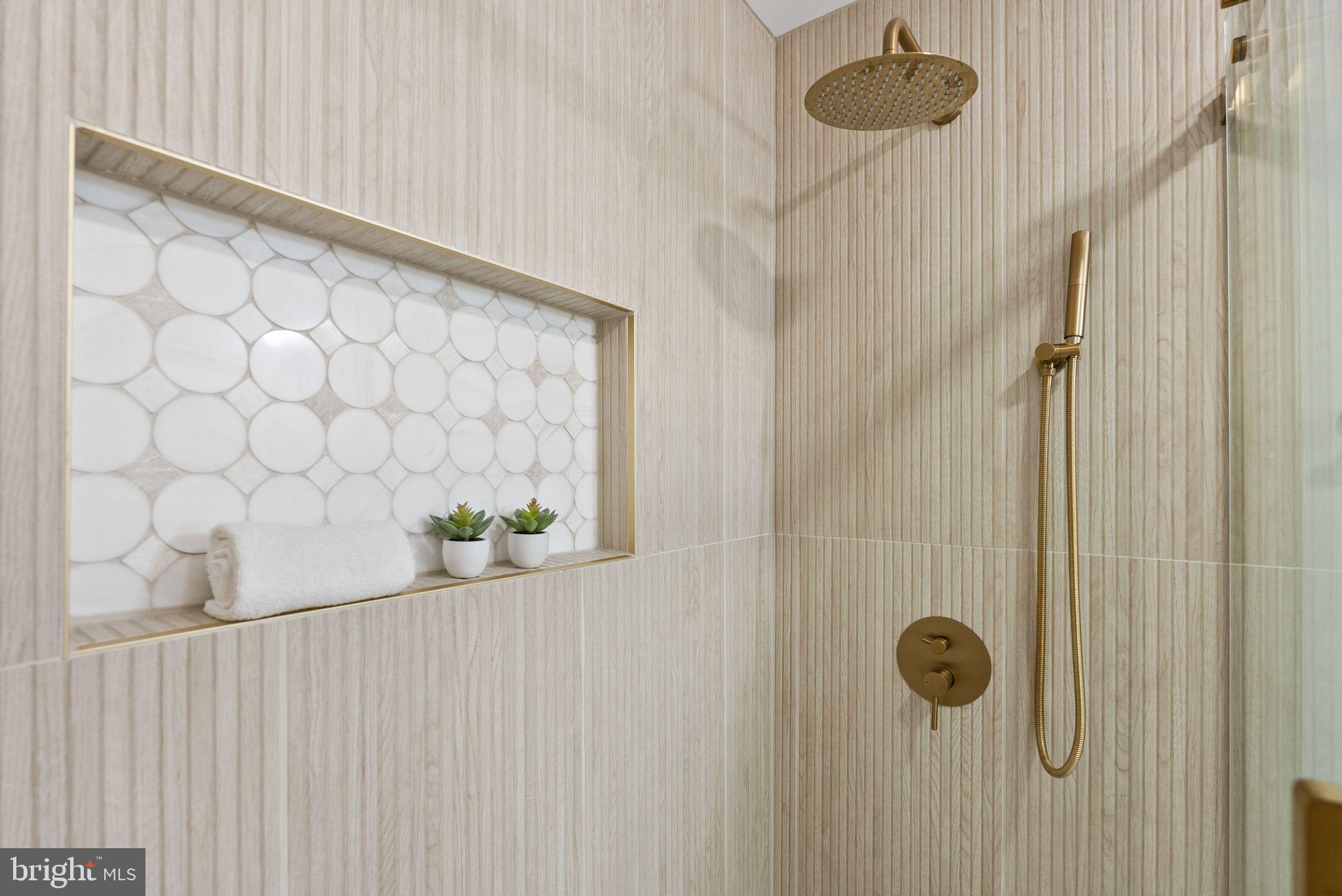 8201 HAMILTON SPRING COURT