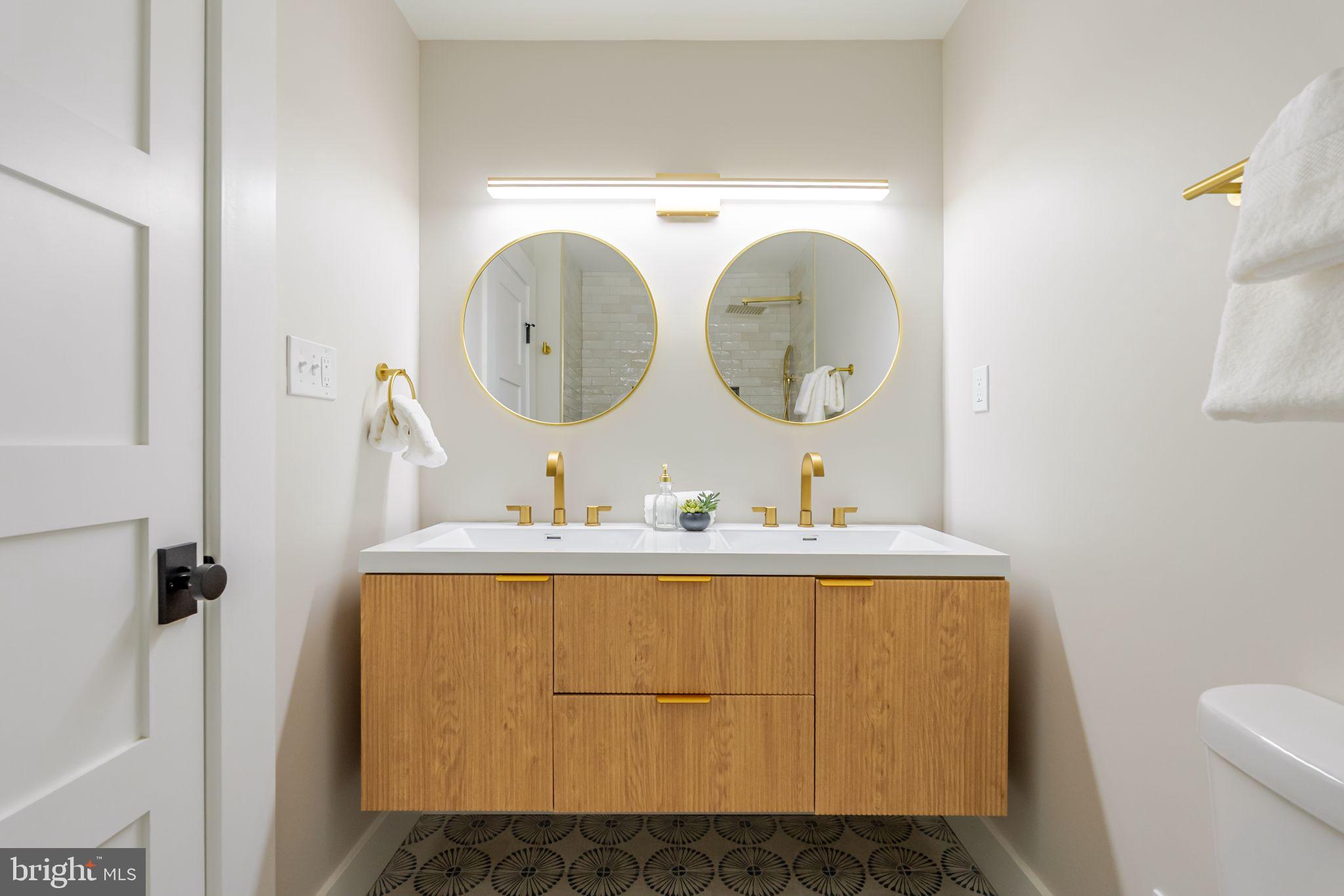 8201 HAMILTON SPRING COURT