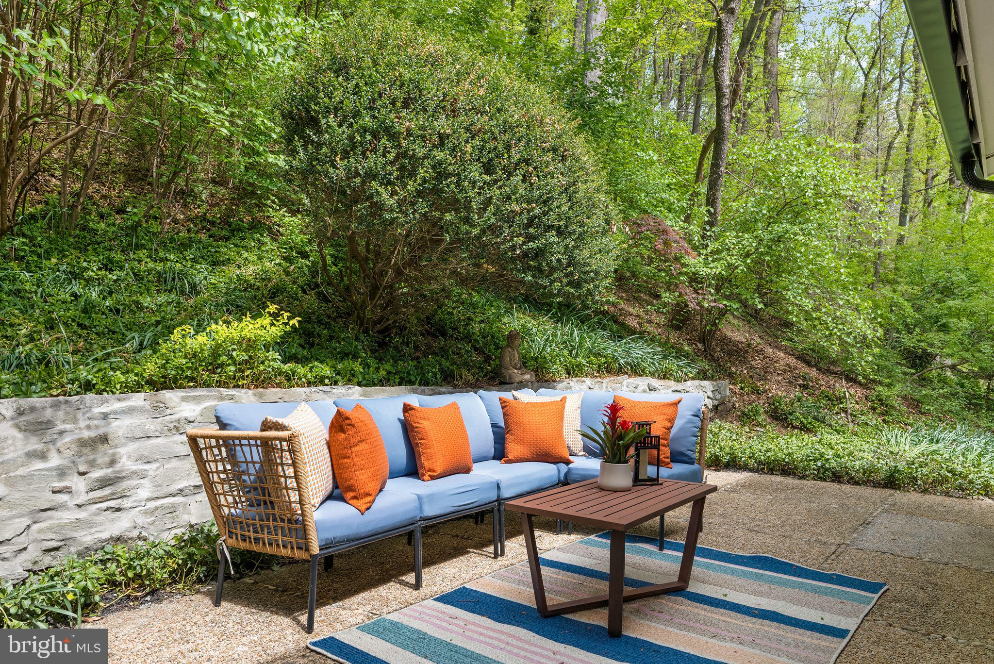 8201 HAMILTON SPRING COURT