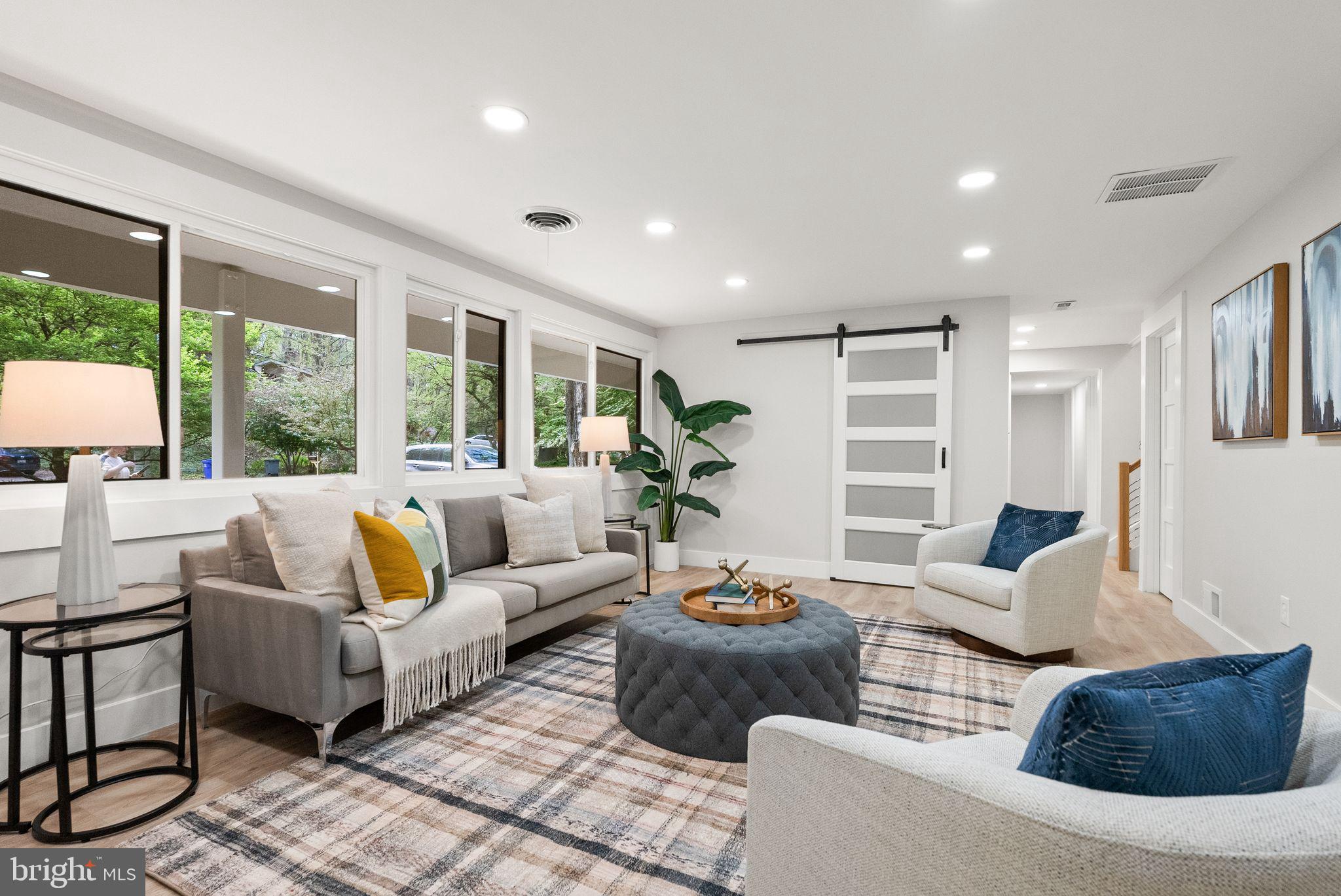 8201 HAMILTON SPRING COURT