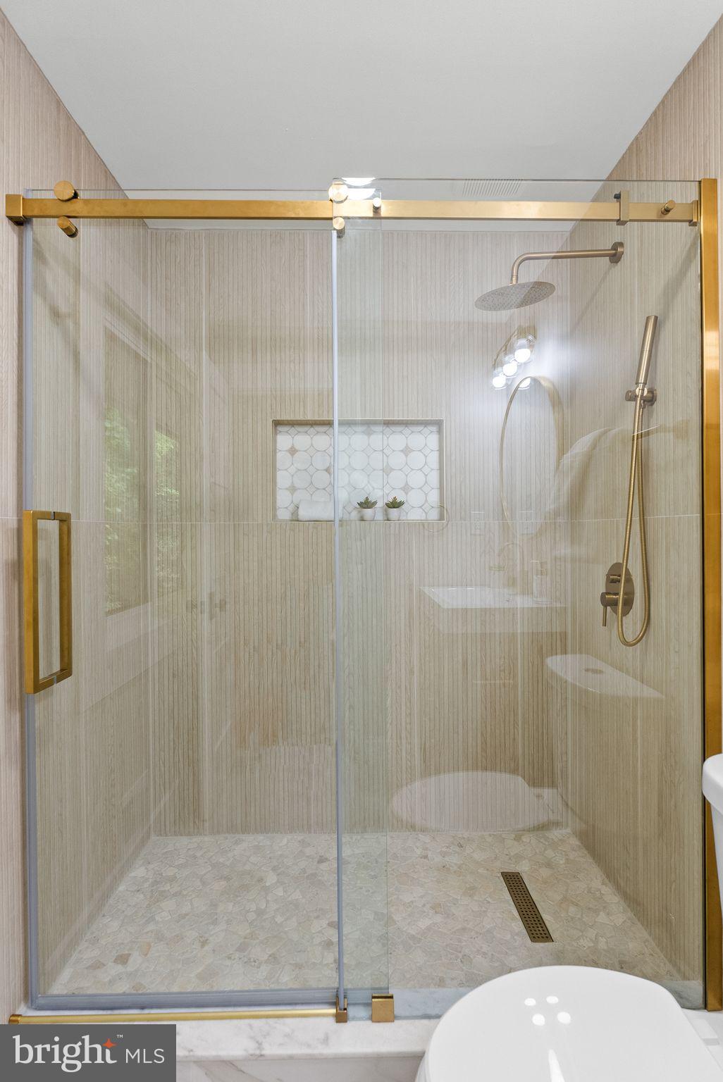 8201 HAMILTON SPRING COURT