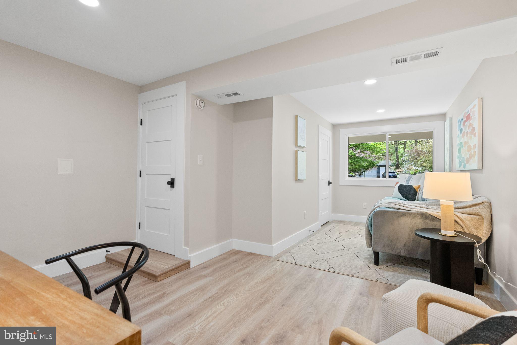 8201 HAMILTON SPRING COURT