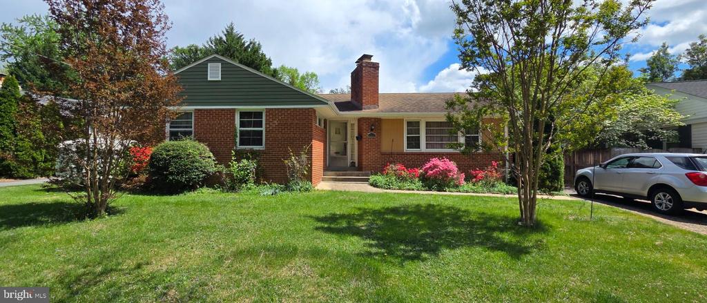 10027 KENSINGTON PARKWAY