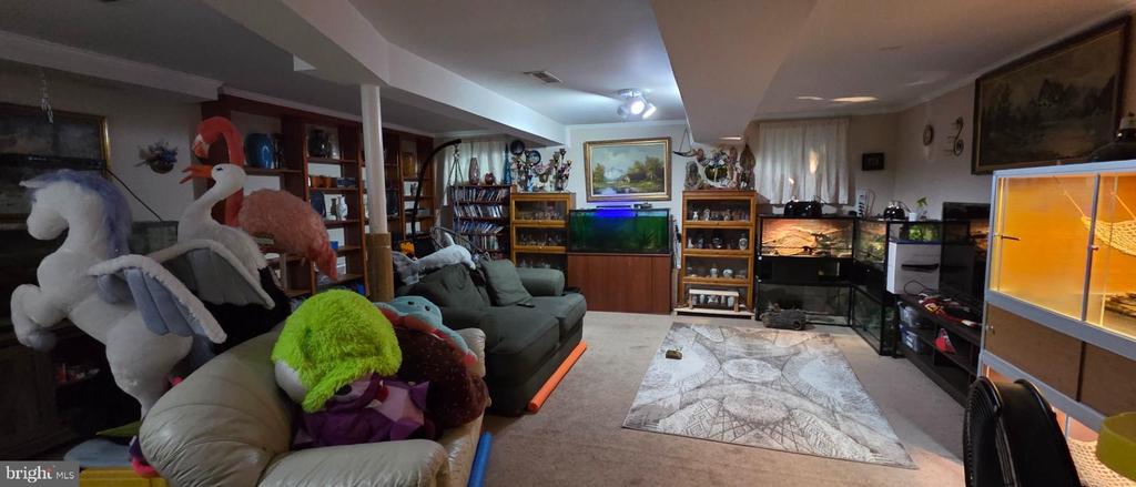 10027 KENSINGTON PARKWAY