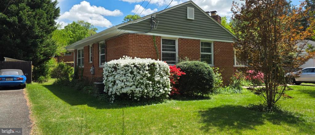 10027 KENSINGTON PARKWAY