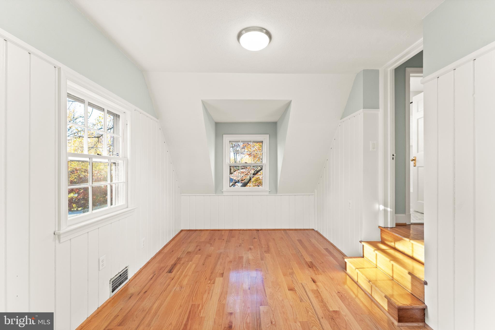 850 N KENSINGTON STREET