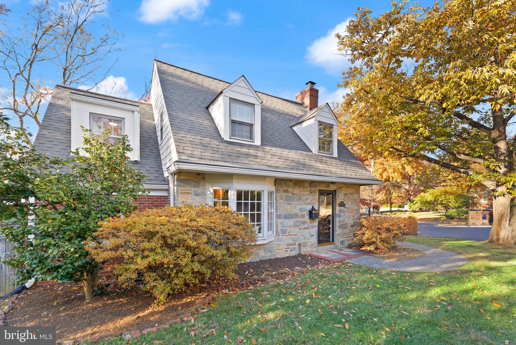 850 N KENSINGTON STREET