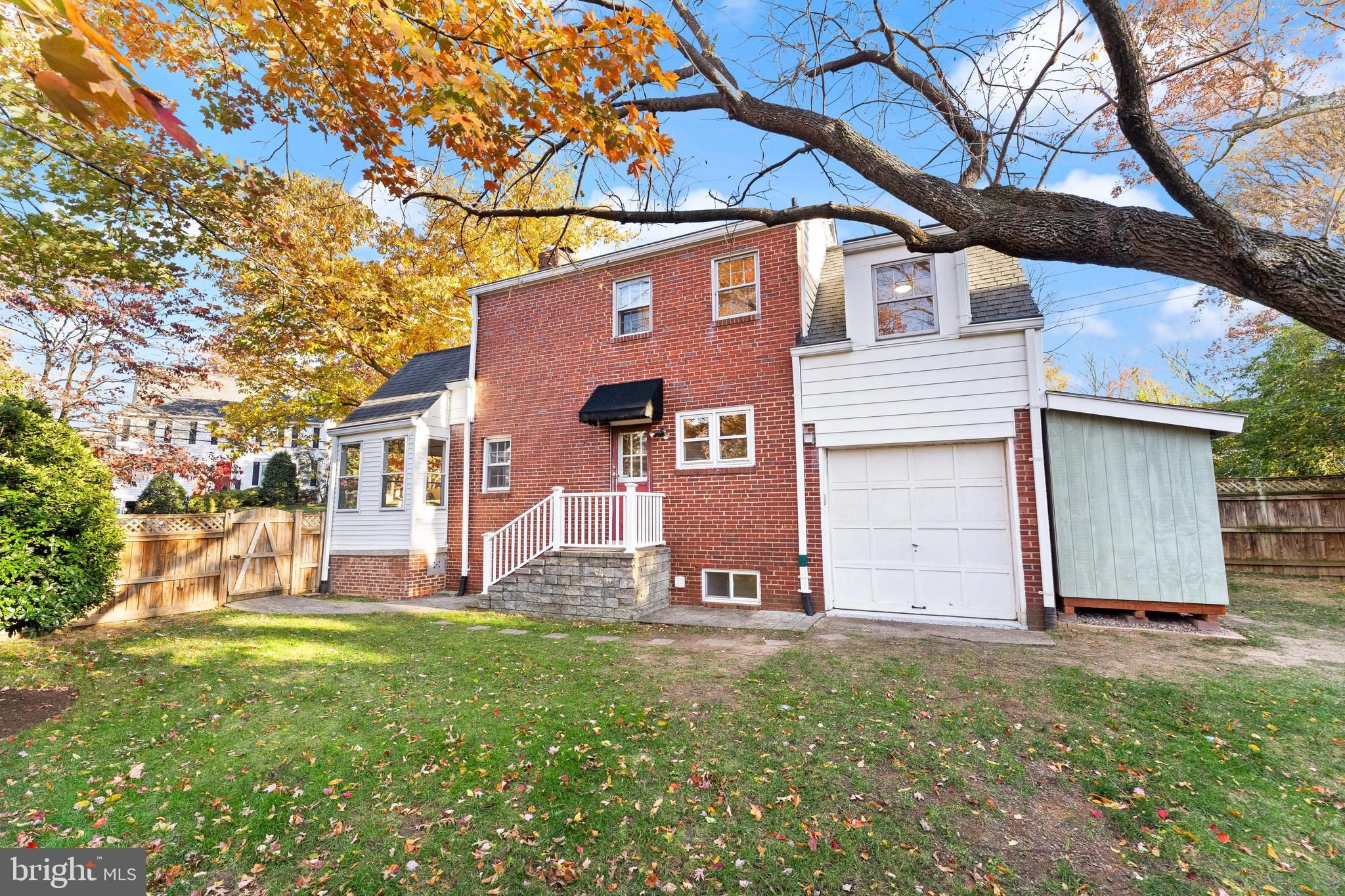 850 N KENSINGTON STREET