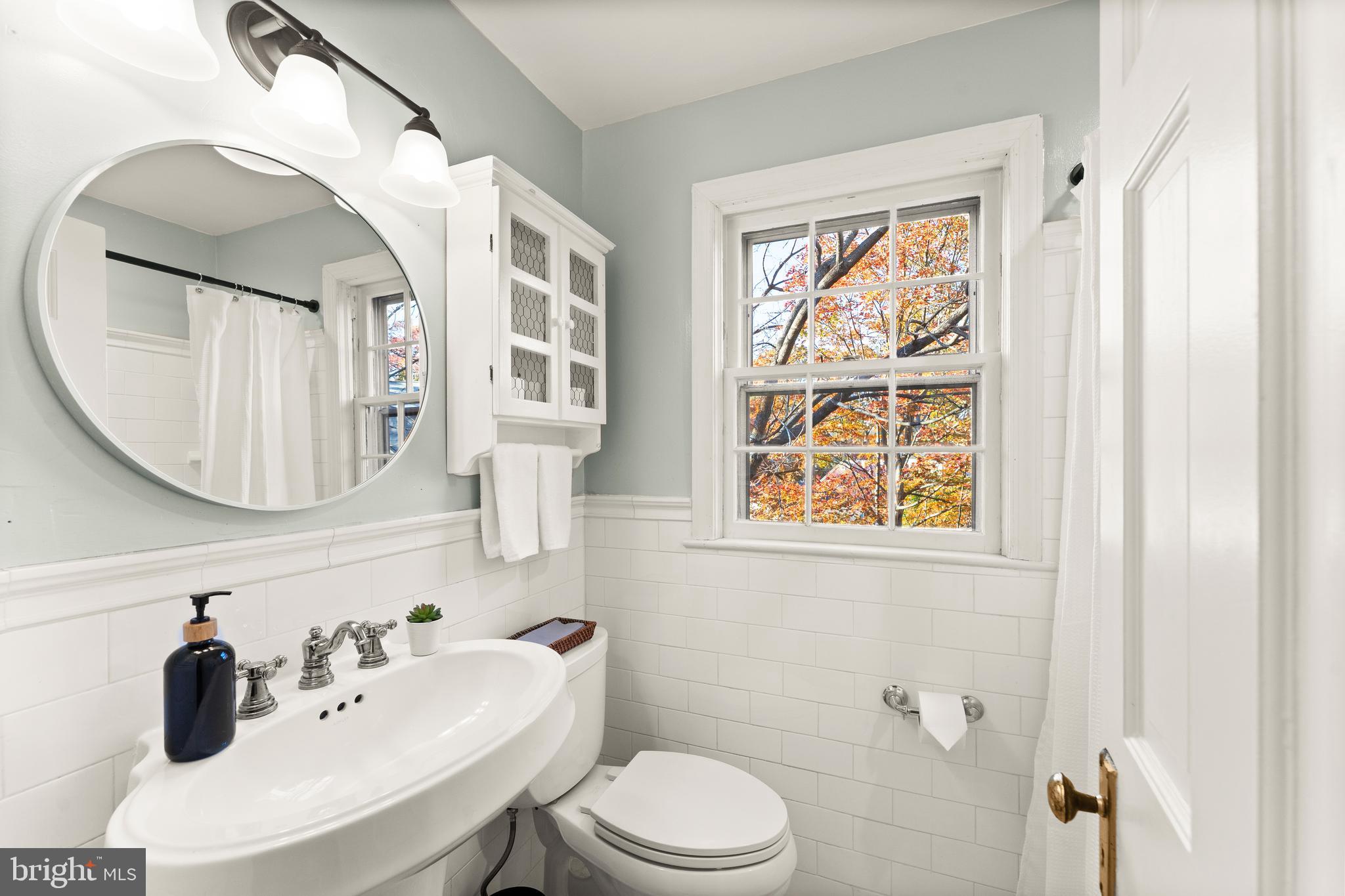 850 N KENSINGTON STREET