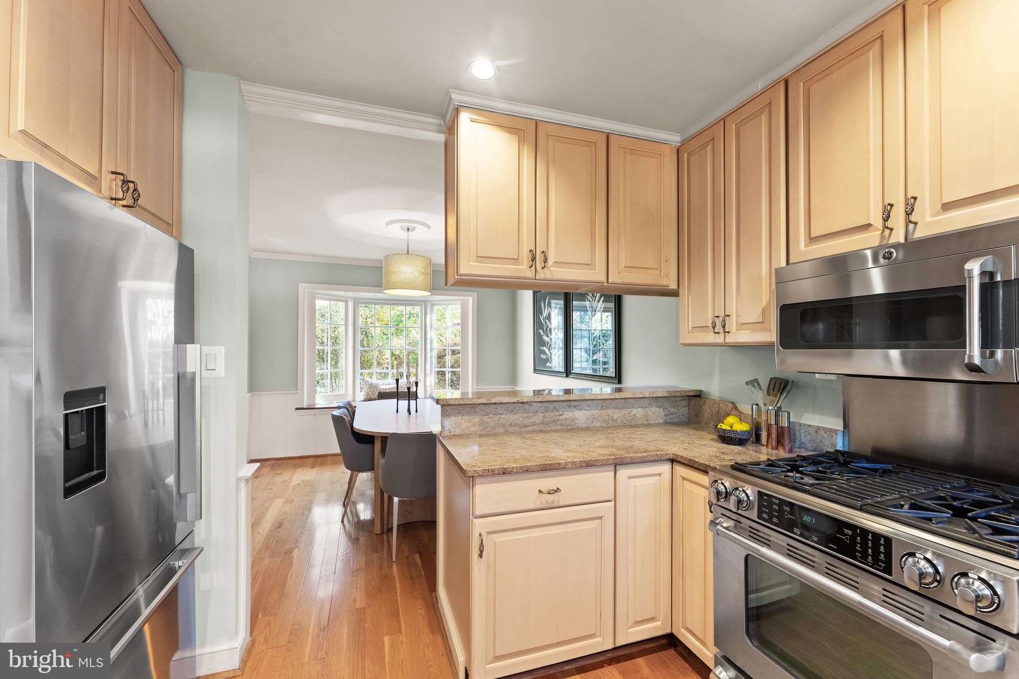 850 N KENSINGTON STREET