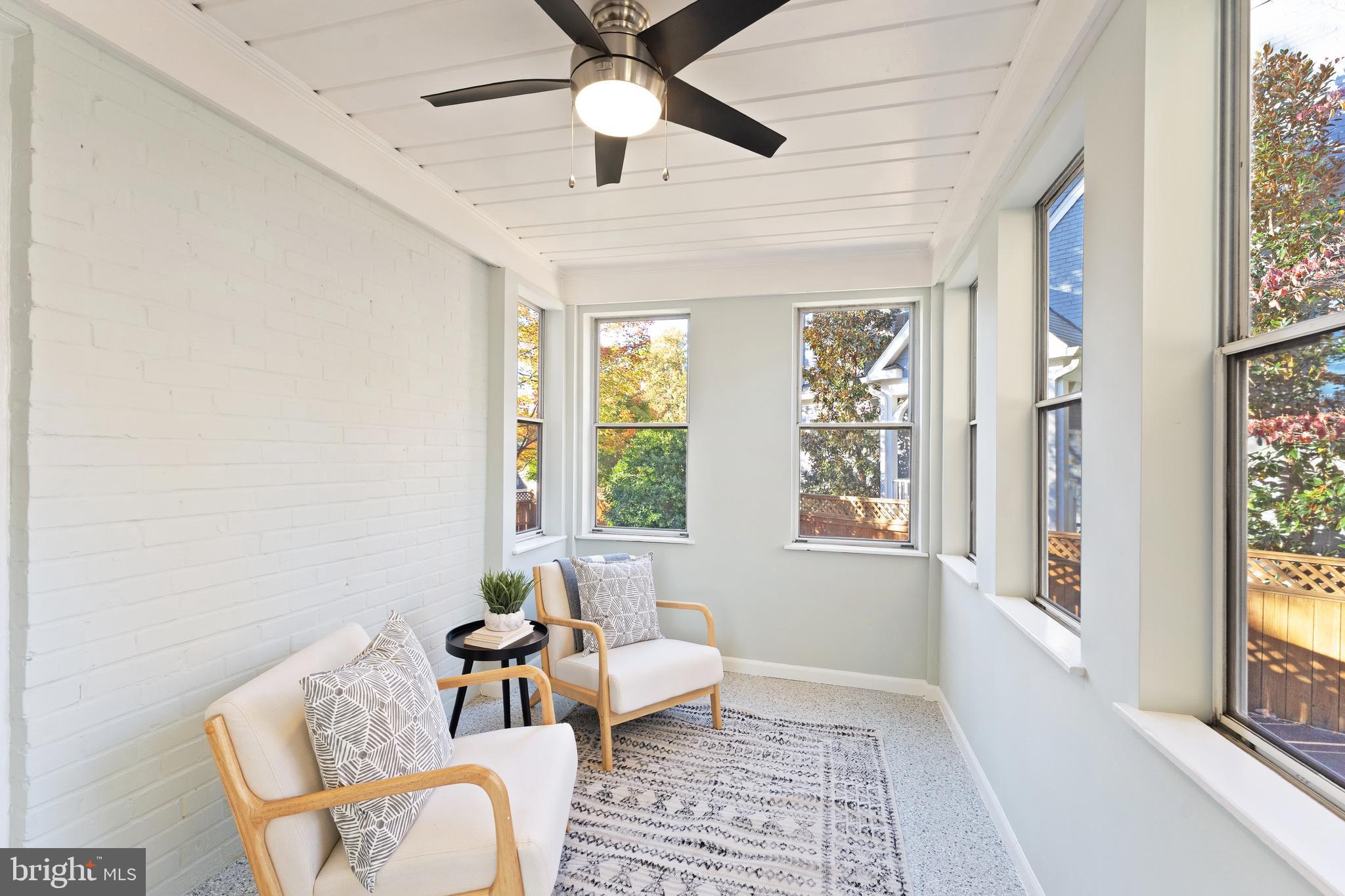 850 N KENSINGTON STREET