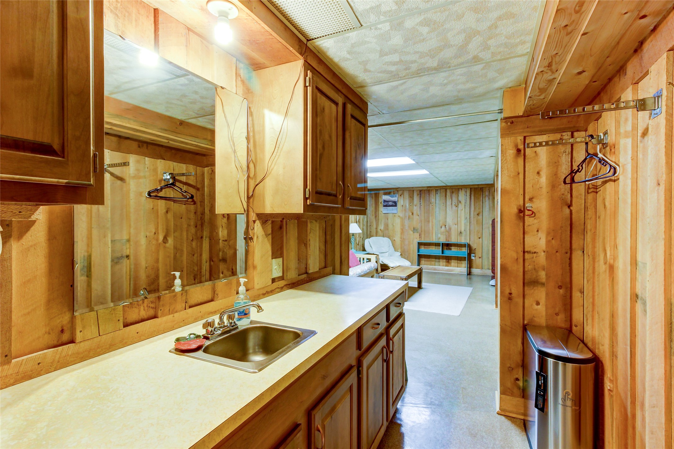 3265 Foothill Road