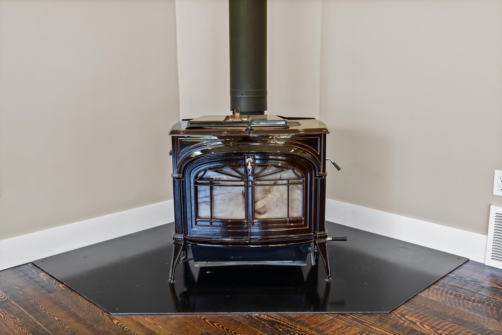 639 Three Eagle Lane