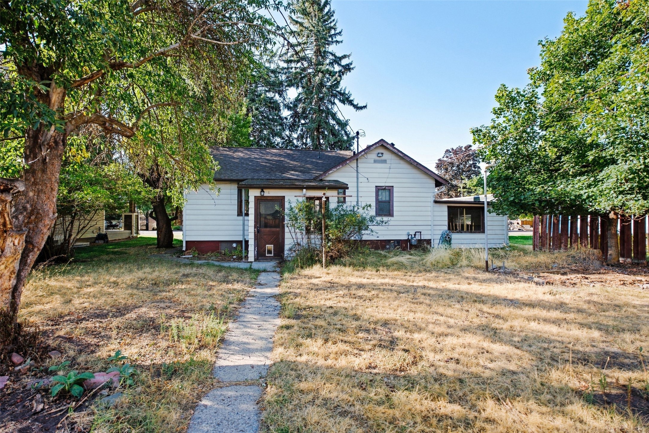 520 W Kent Avenue