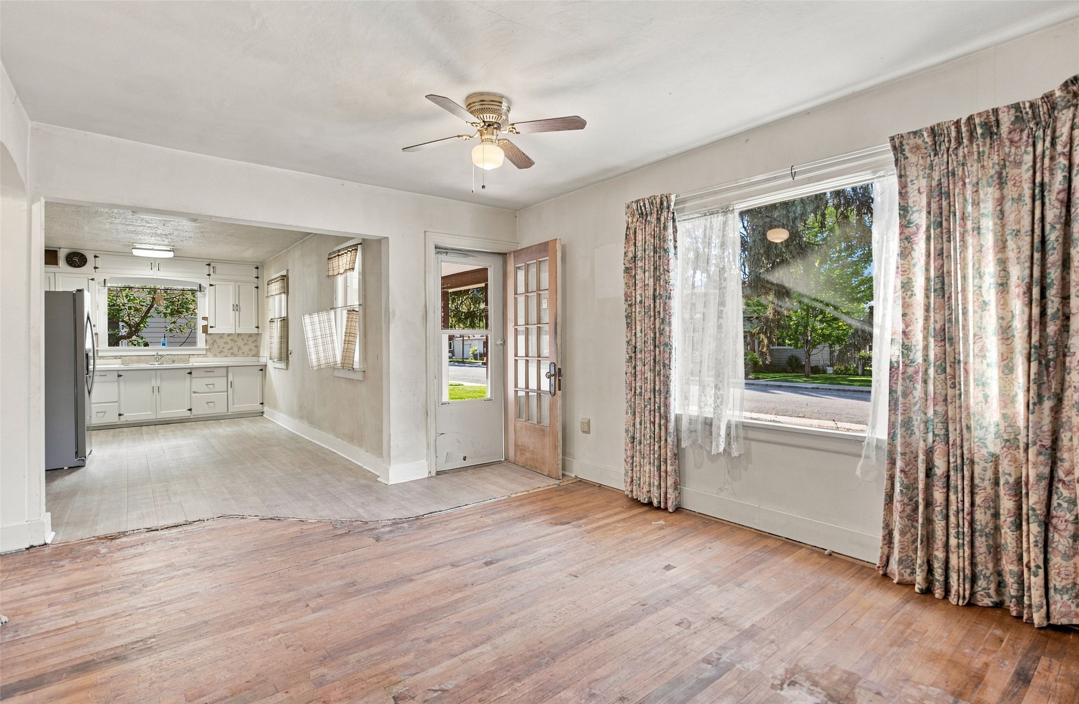 520 W Kent Avenue