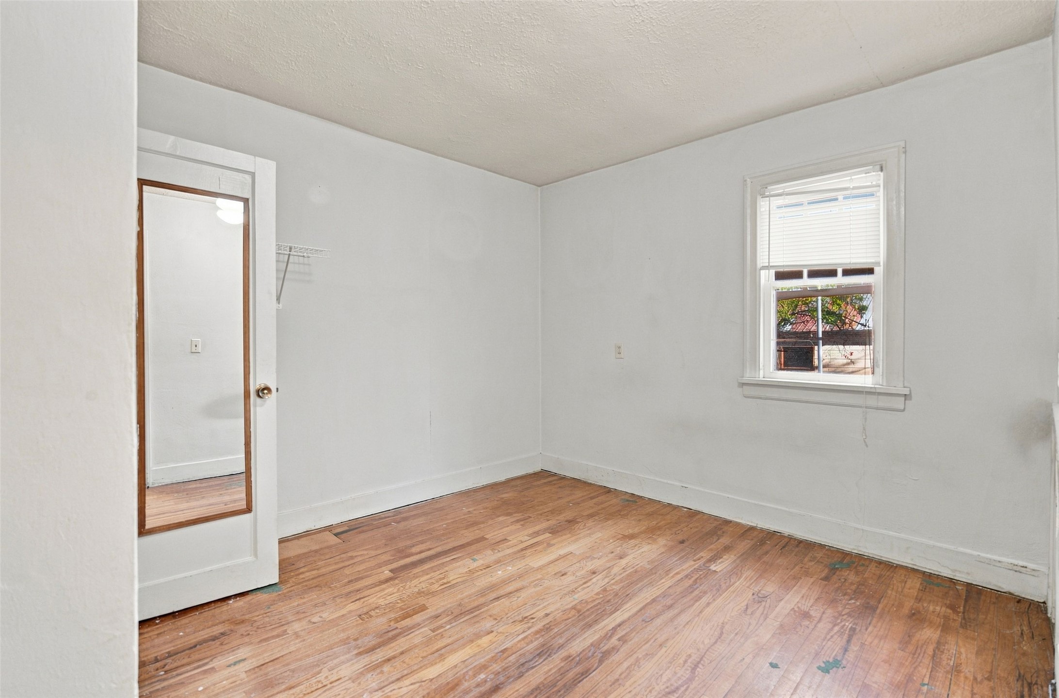 520 W Kent Avenue